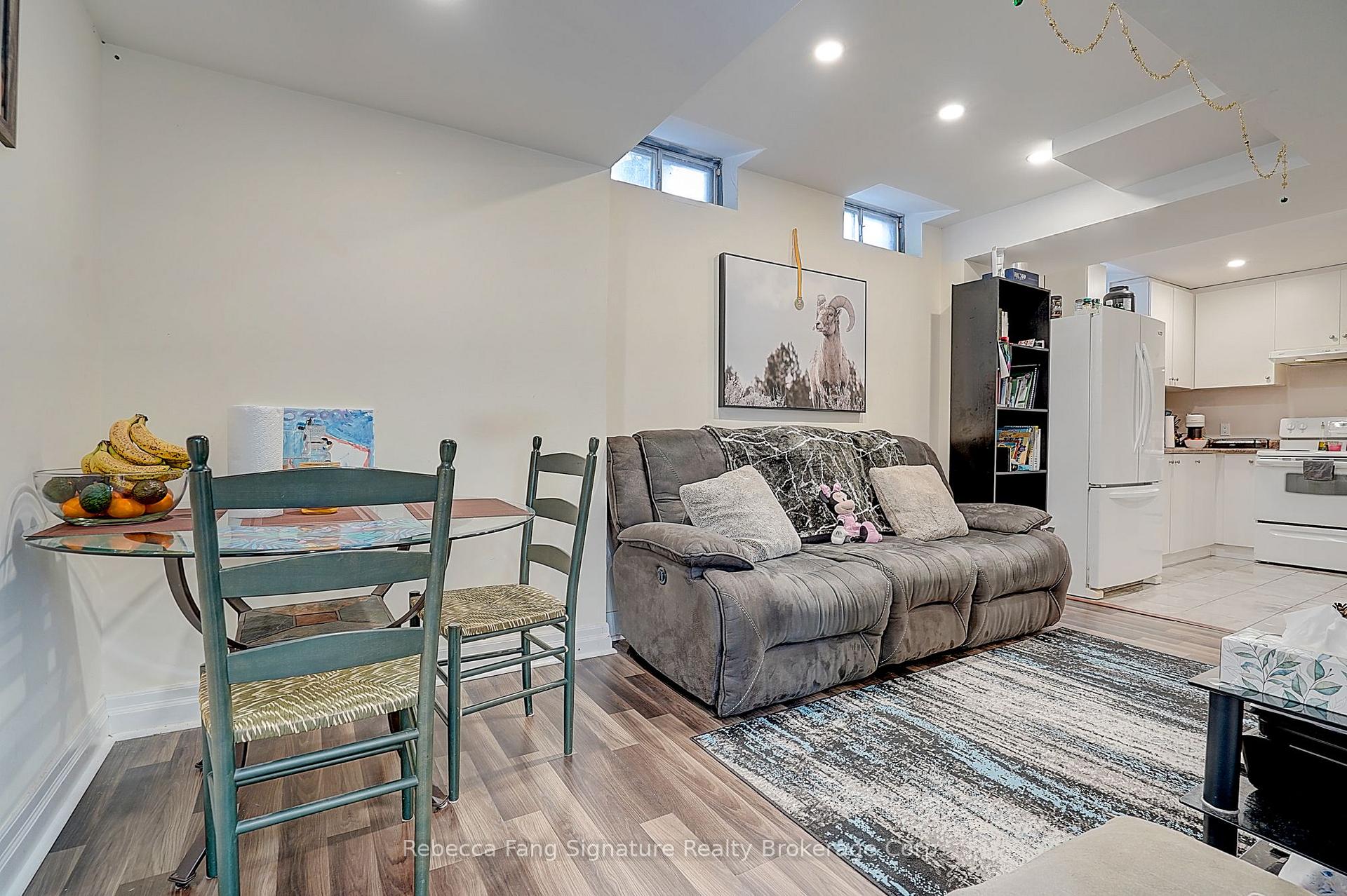 Photo 37 of 10 Settler Court, Brampton, Heart Lake West — HOMEH
