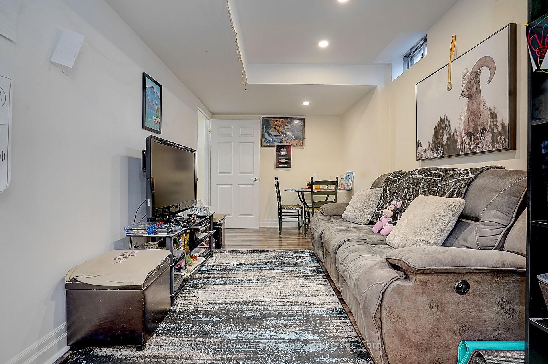 Photo 38 of 10 Settler Court, Brampton, Heart Lake West — HOMEH