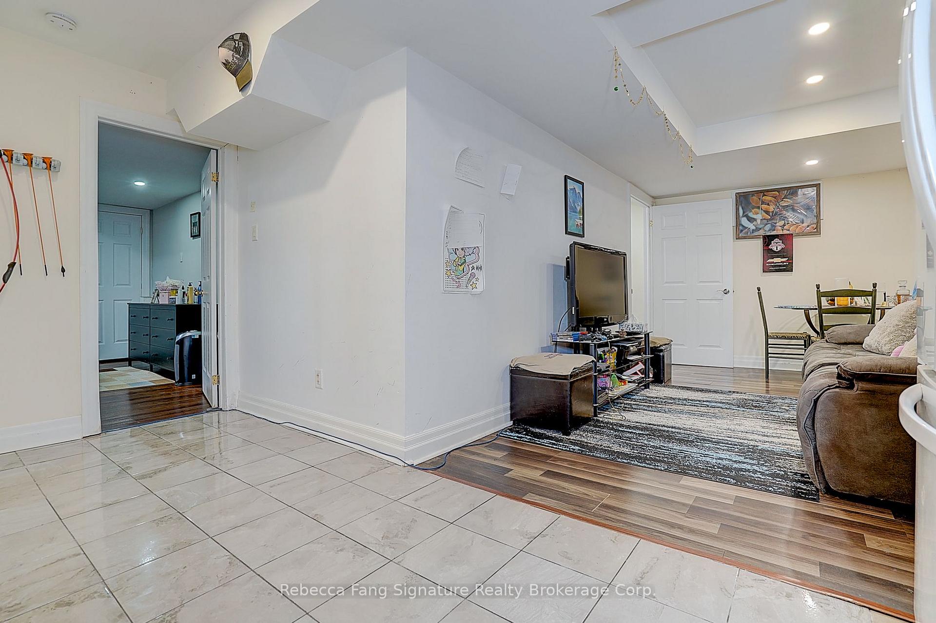 Photo 40 of 10 Settler Court, Brampton, Heart Lake West — HOMEH