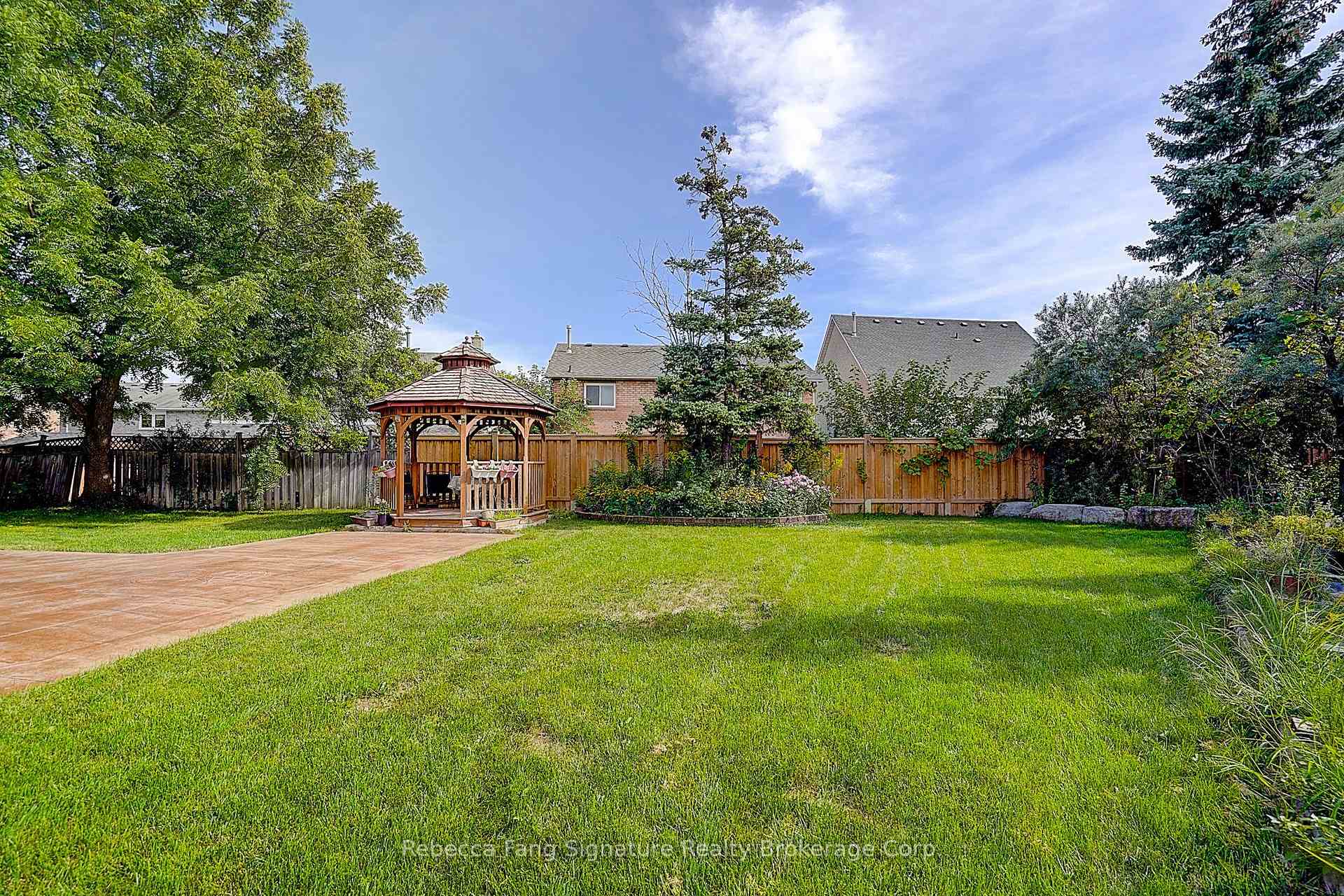 Photo 49 of 10 Settler Court, Brampton, Heart Lake West — HOMEH