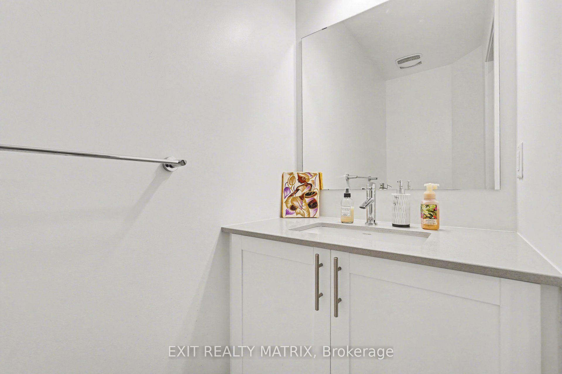 Photo 5 of 656 Putney Crescent, Ottawa, Stittsville (South) — HOMEH