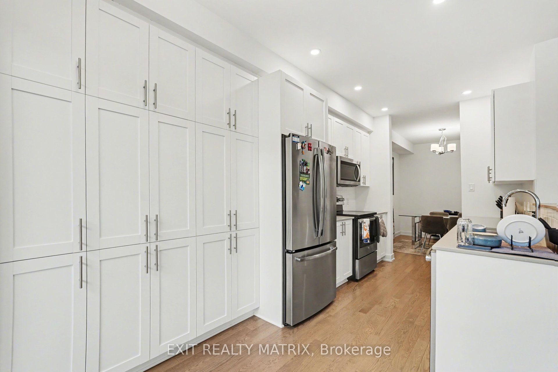 Photo 9 of 656 Putney Crescent, Ottawa, Stittsville (South) — HOMEH