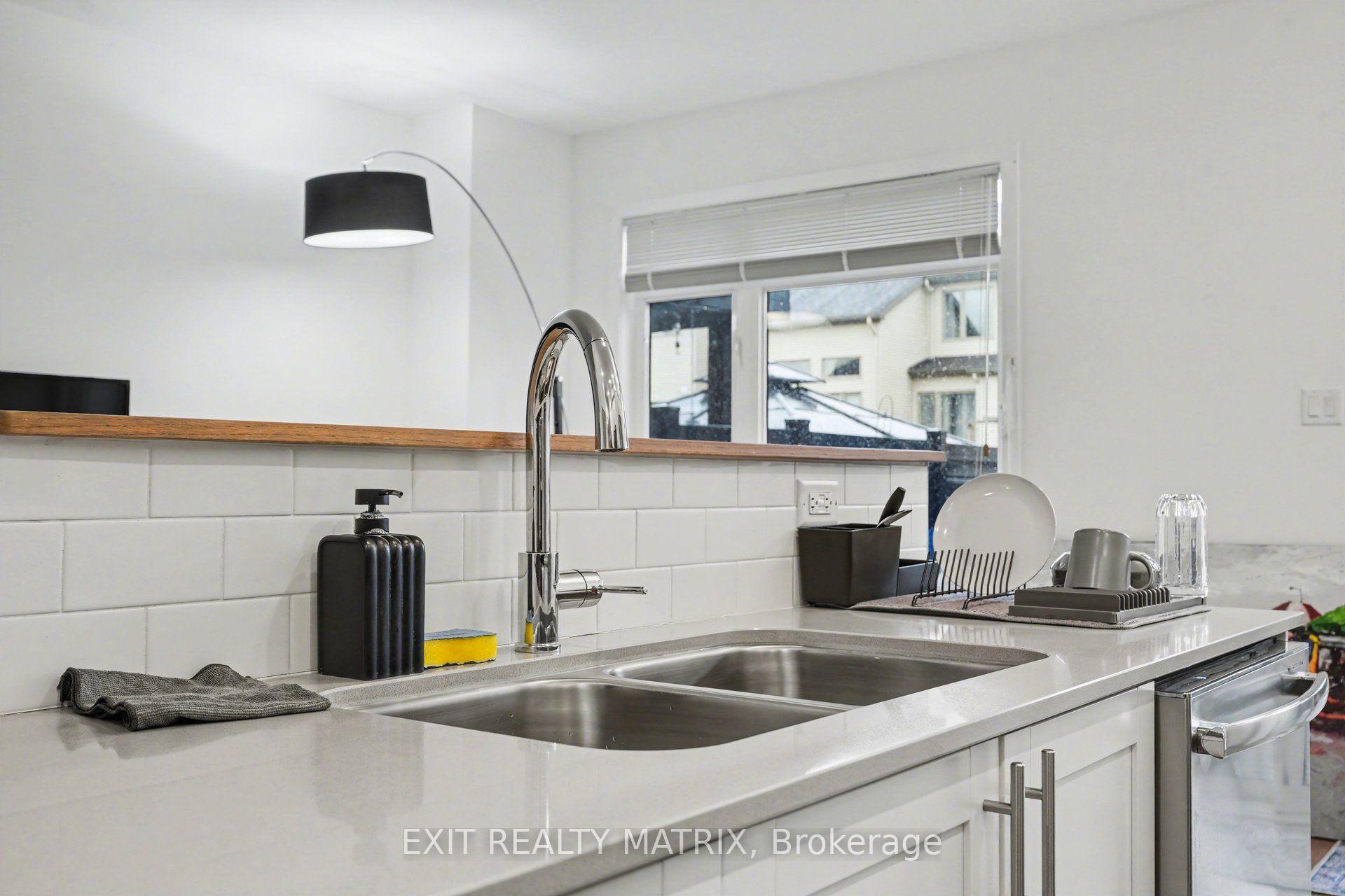 Photo 11 of 656 Putney Crescent, Ottawa, Stittsville (South) — HOMEH