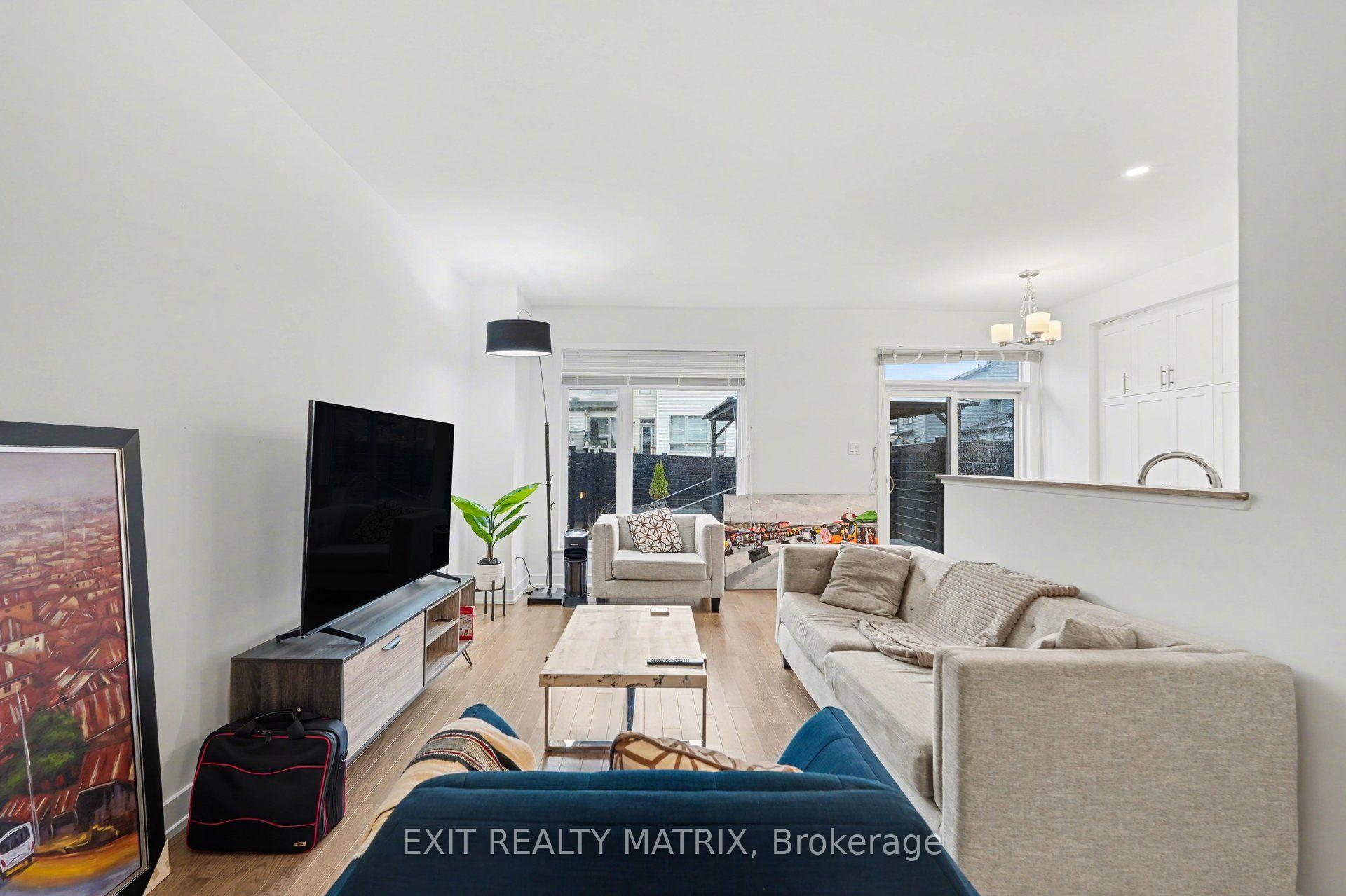 Photo 14 of 656 Putney Crescent, Ottawa, Stittsville (South) — HOMEH