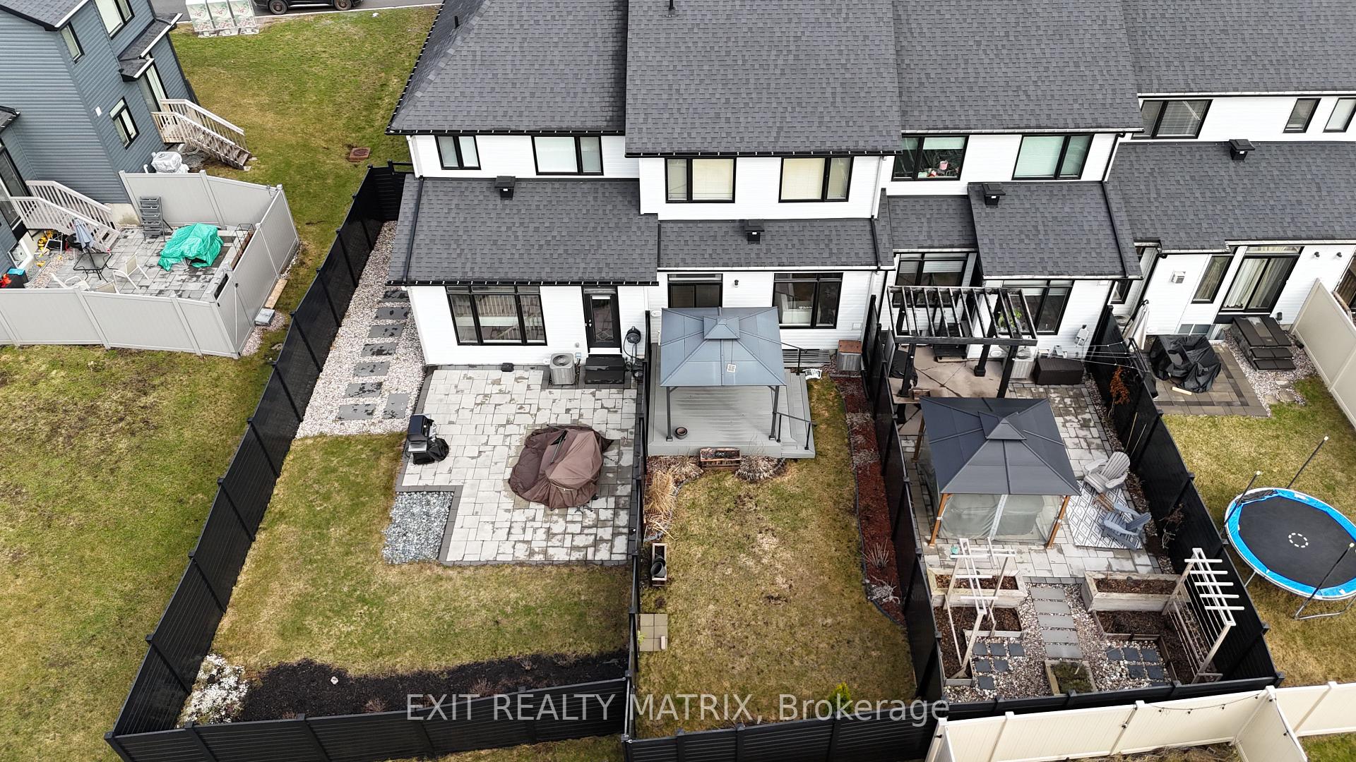 Photo 32 of 656 Putney Crescent, Ottawa, Stittsville (South) — HOMEH