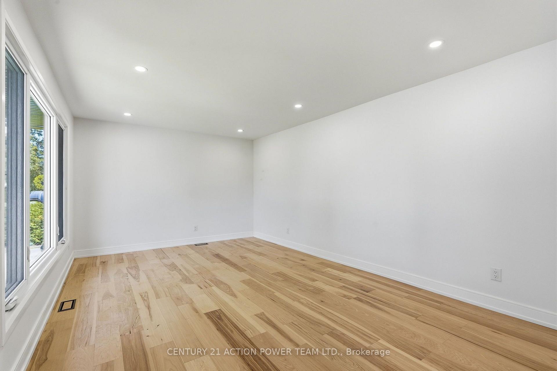 Photo 9 of 1831 Haig Drive S, Ottawa, Elmvale Acres — HOMEH