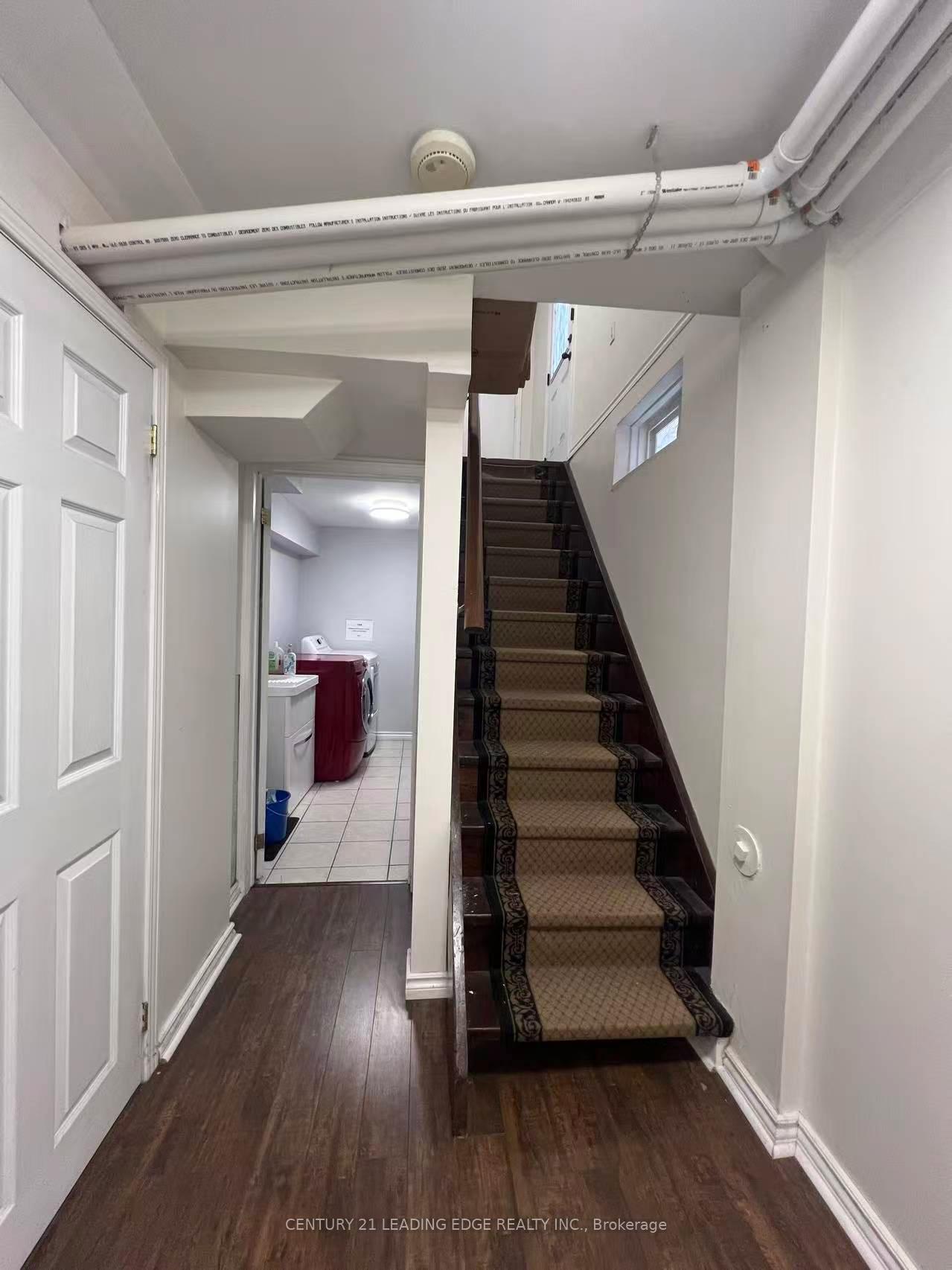 Photo 3 of Unit Lower Level, 33 Cavalry Trail, Markham, Buttonville — HOMEH