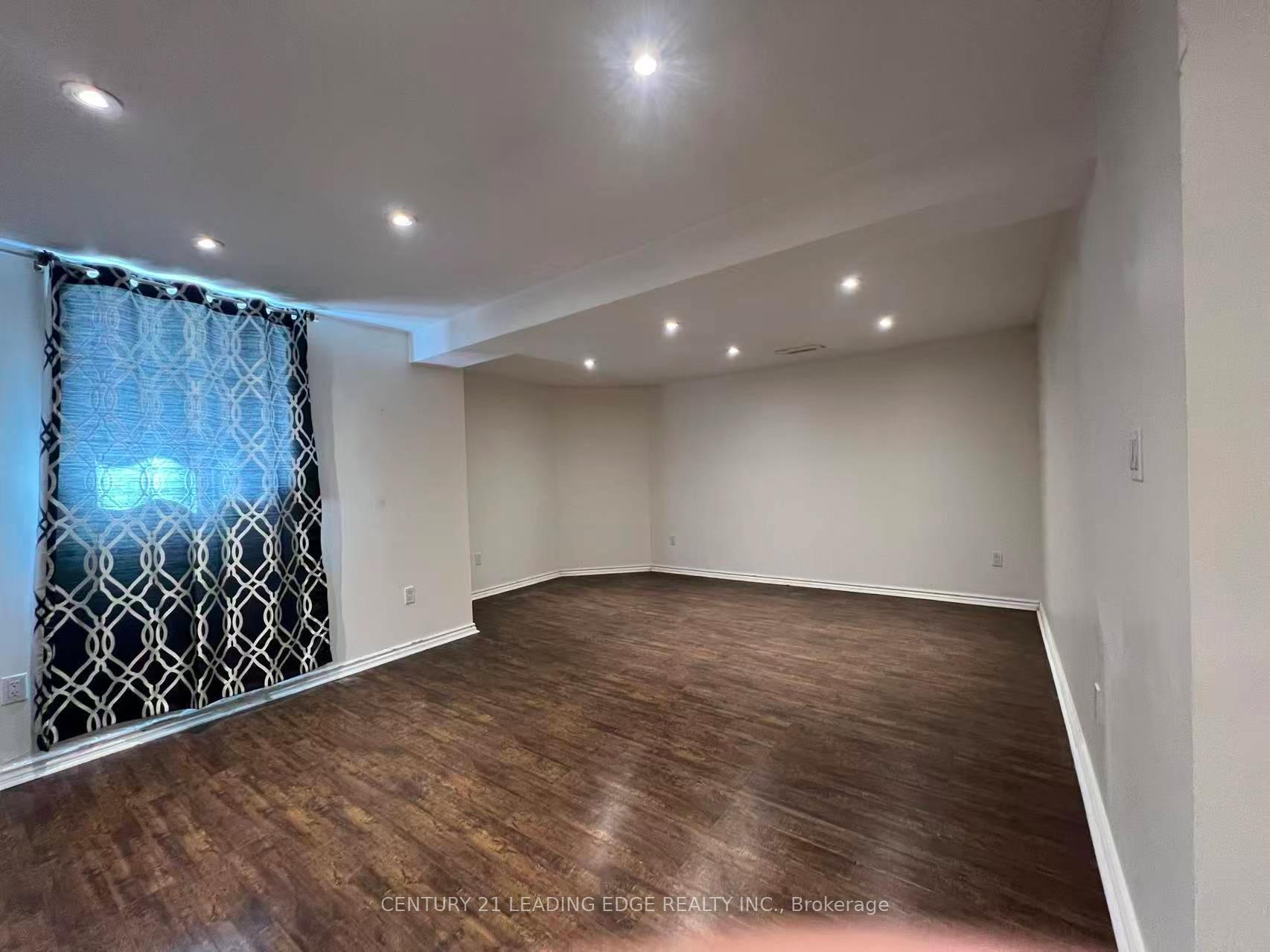 Photo 5 of Unit Lower Level, 33 Cavalry Trail, Markham, Buttonville — HOMEH