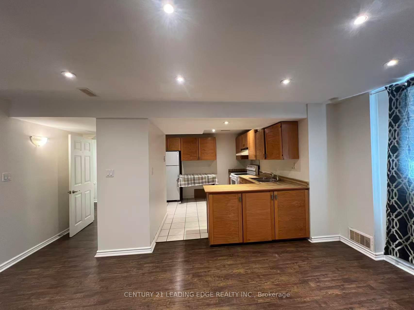 Photo 6 of Unit Lower Level, 33 Cavalry Trail, Markham, Buttonville — HOMEH