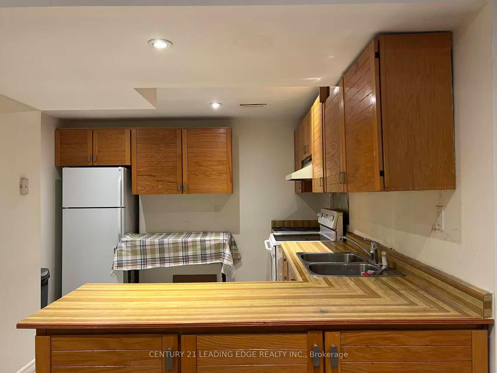 Photo 8 of Unit Lower Level, 33 Cavalry Trail, Markham, Buttonville — HOMEH