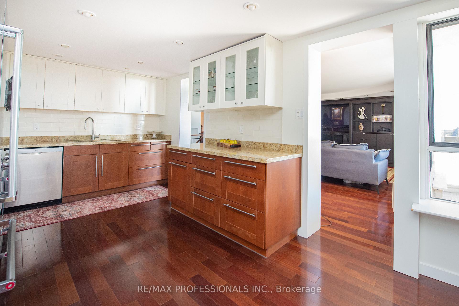 Photo 12 of Unit PH08, 296 Mill Road, Etobicoke, Markland Wood — HOMEH