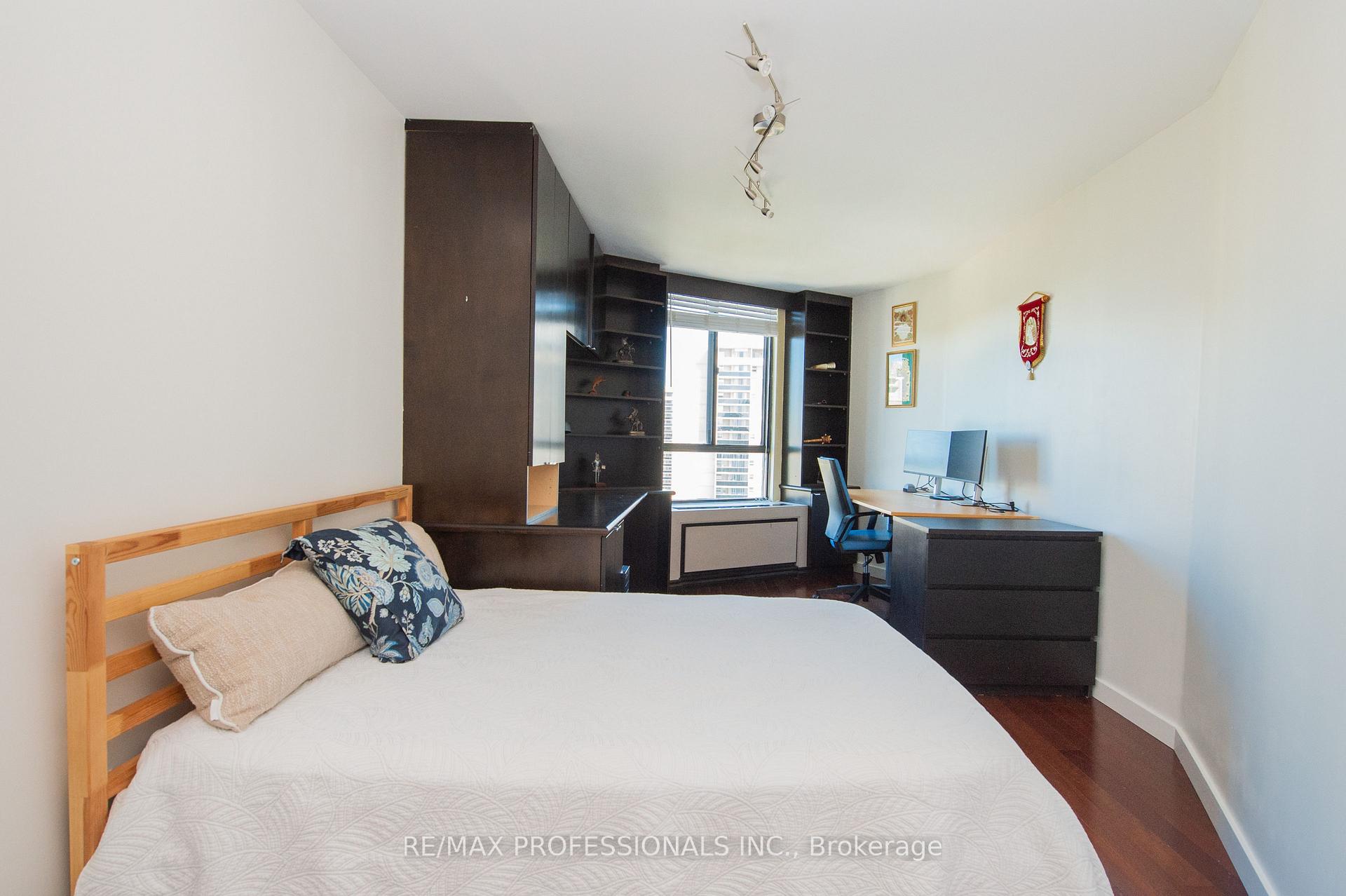 Photo 26 of Unit PH08, 296 Mill Road, Etobicoke, Markland Wood — HOMEH