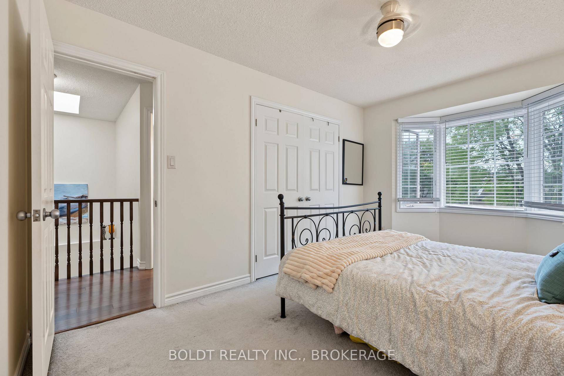 Photo 27 of 17 Valridge Drive, Hamilton, Ancaster — HOMEH