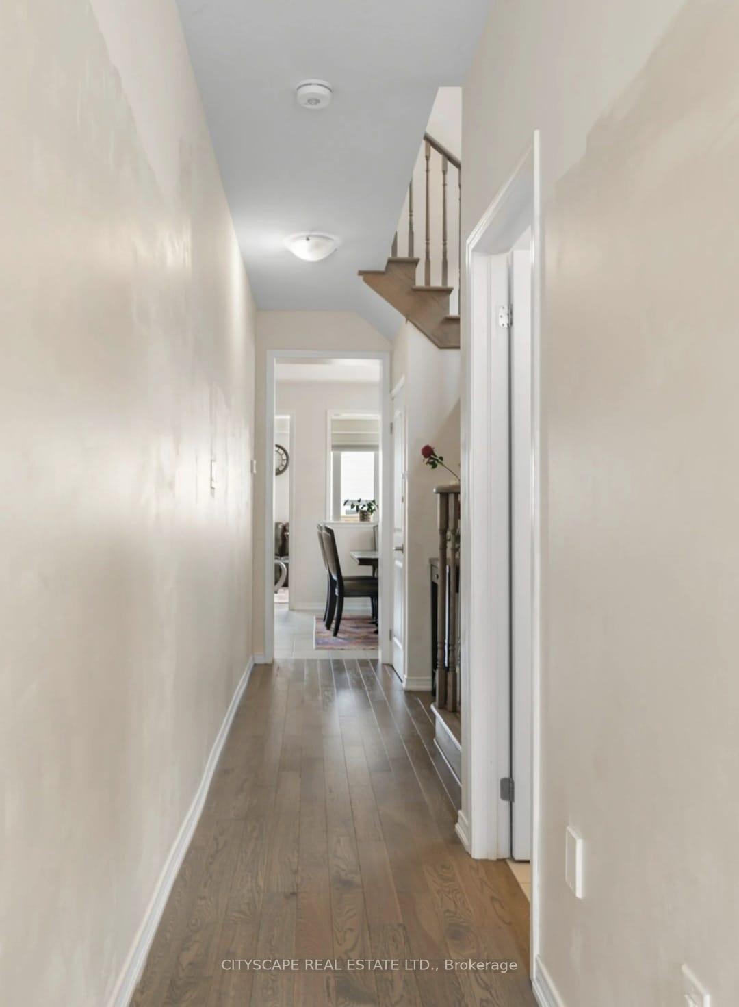 Photo 5 of 7744 Tupelo Crescent, Niagara Falls, Brown — HOMEH