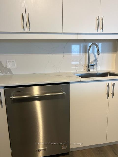 Photo 13 of Unit 431, 9000 Jane Street, Vaughan, Vellore Village — HOMEH