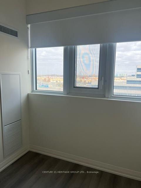 Photo 18 of Unit 431, 9000 Jane Street, Vaughan, Vellore Village — HOMEH
