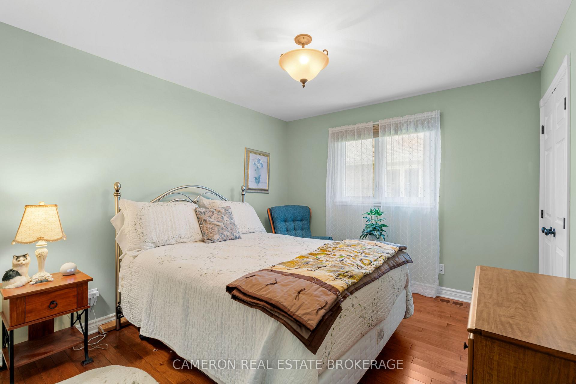 Photo 10 of 504 Jo Anne Crescent, Cornwall, Cornwall — HOMEH