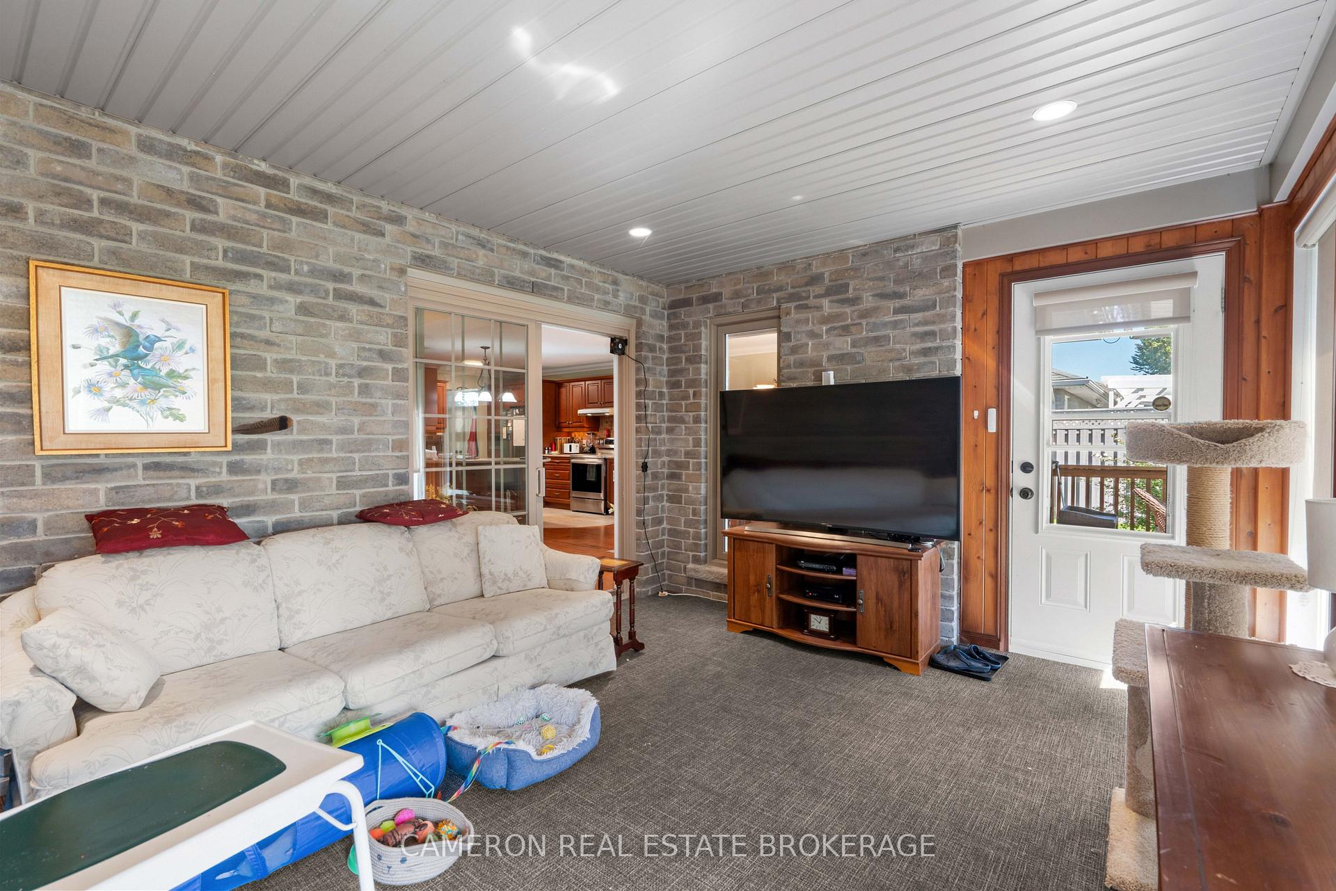 Photo 18 of 504 Jo Anne Crescent, Cornwall, Cornwall — HOMEH
