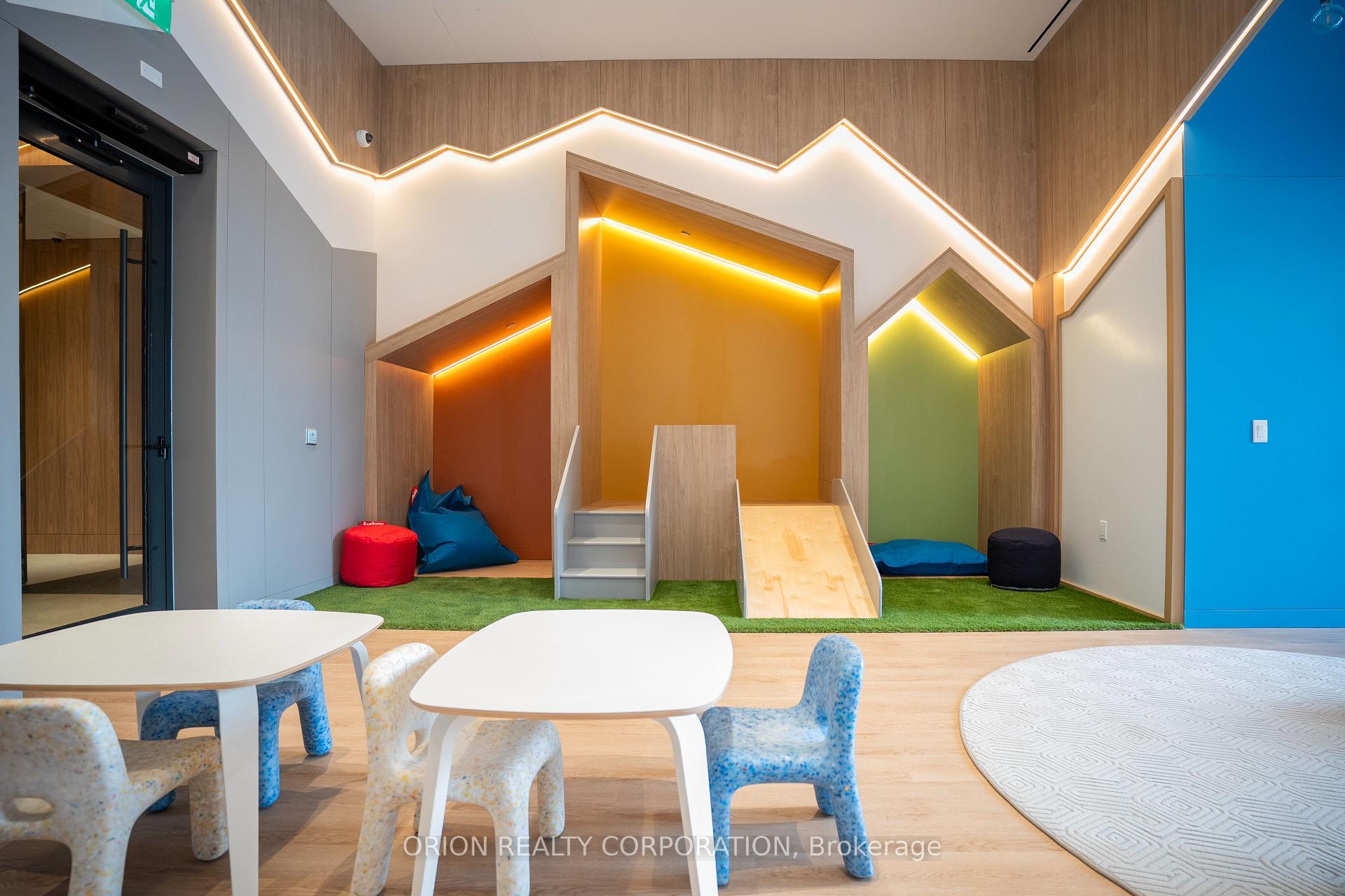 Photo 18 of Unit 2103, 21 Meadowdale Road, Vaughan, Vaughan Corporate Centre — HOMEH