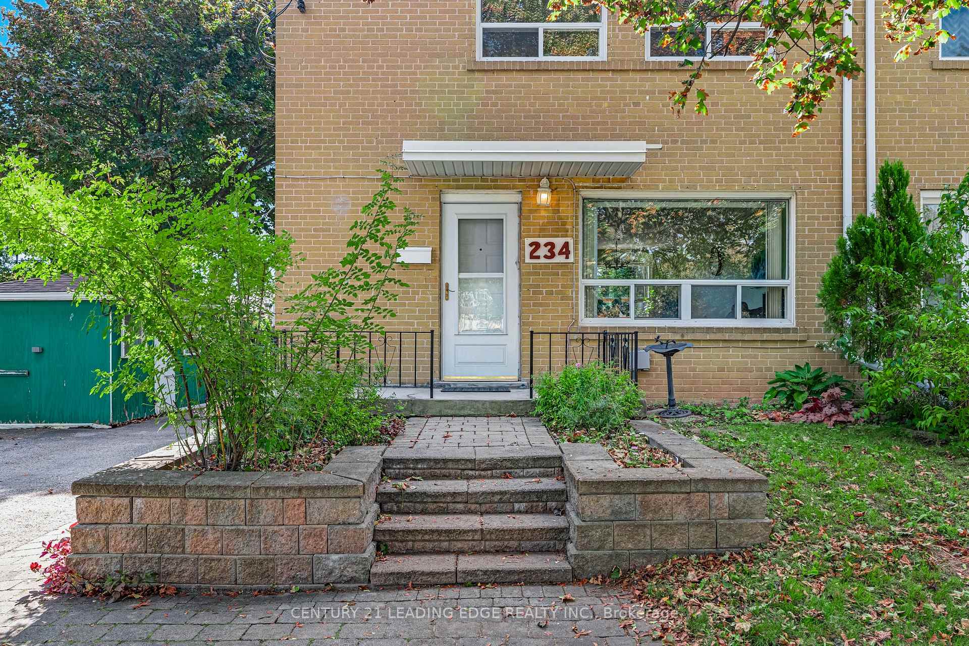 Photo 2 of 234 Beechy Drive, Richmond Hill, Crosby — HOMEH