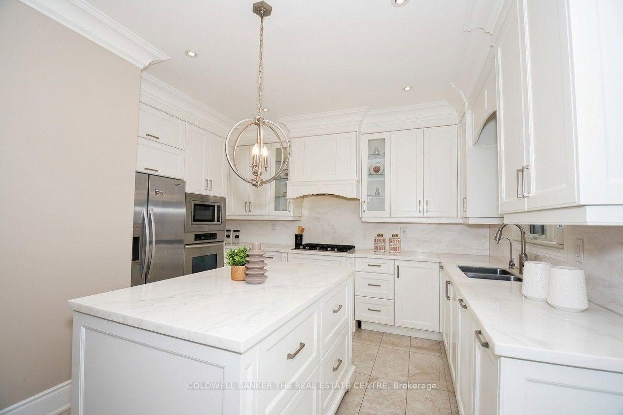 Photo 1 of 304 Tower Hill Road, Richmond Hill, Jefferson — HOMEH
