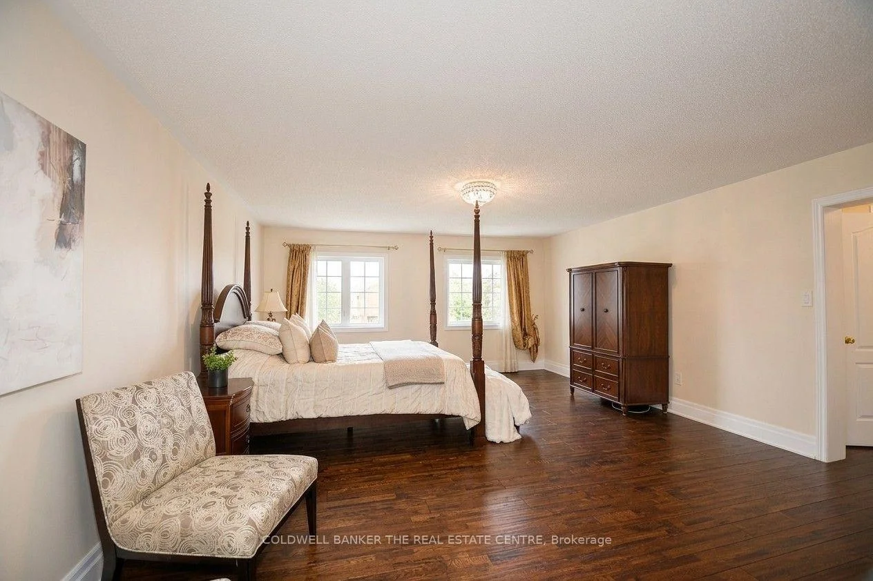 Photo 23 of 304 Tower Hill Road, Richmond Hill, Jefferson — HOMEH