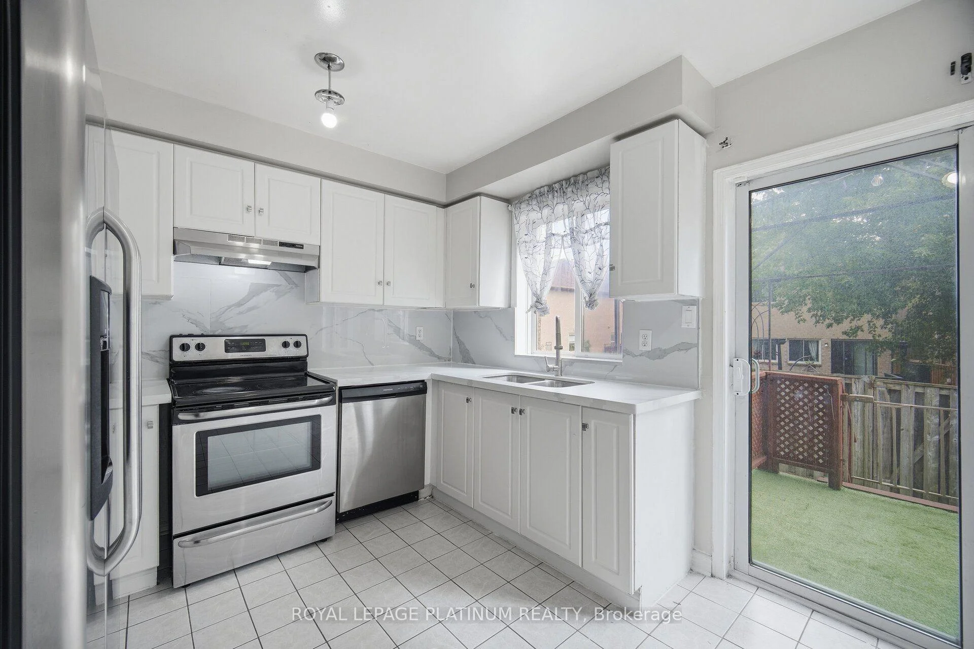 Photo 10 of Unit 44, 74 Spadina Road, Brampton, Brampton West — HOMEH