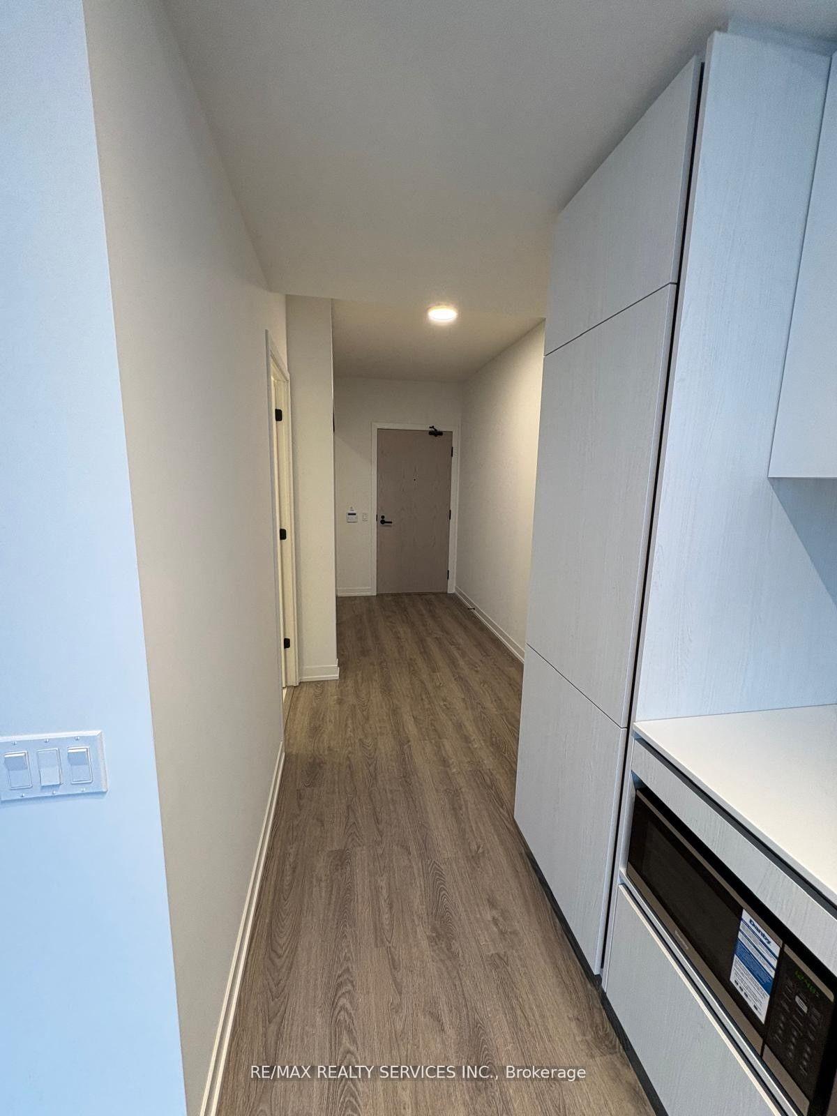 Photo 7 of Unit 509, 8 Interchange Way, Vaughan, Vaughan Corporate Centre — HOMEH