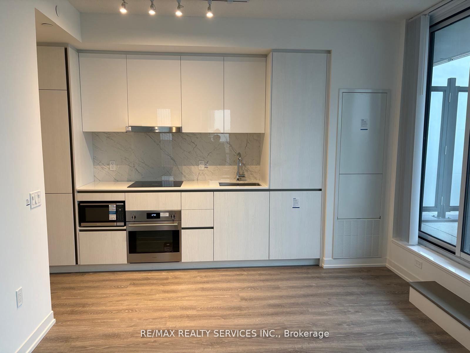 Photo 9 of Unit 509, 8 Interchange Way, Vaughan, Vaughan Corporate Centre — HOMEH