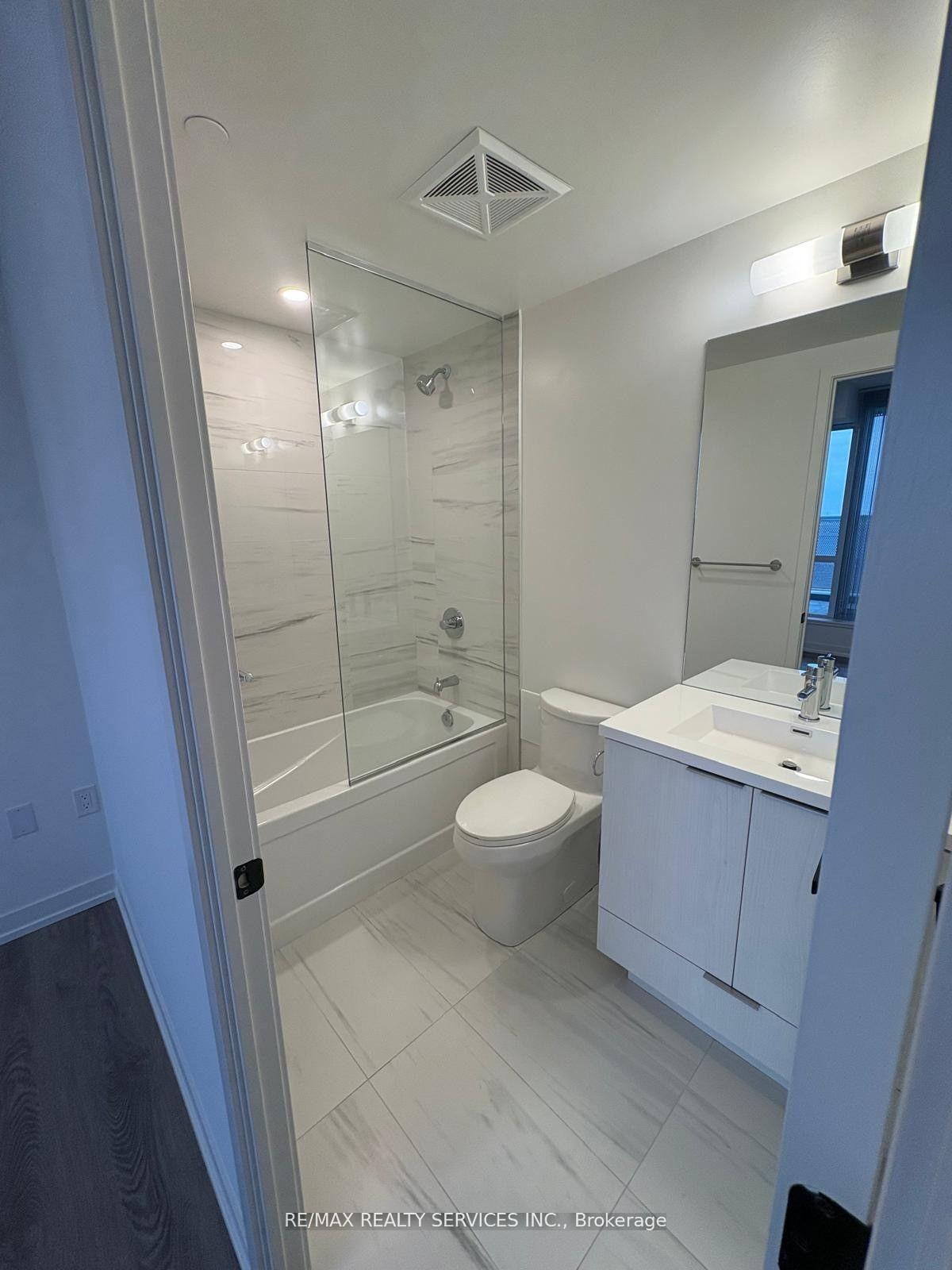 Photo 24 of Unit 509, 8 Interchange Way, Vaughan, Vaughan Corporate Centre — HOMEH