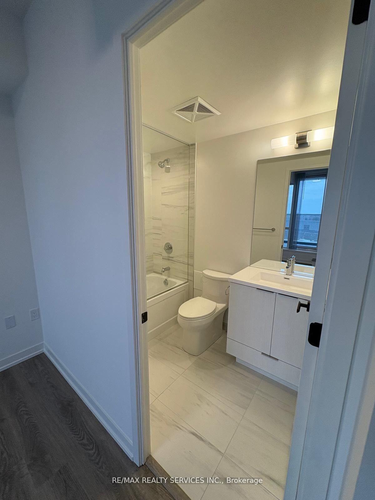 Photo 25 of Unit 509, 8 Interchange Way, Vaughan, Vaughan Corporate Centre — HOMEH