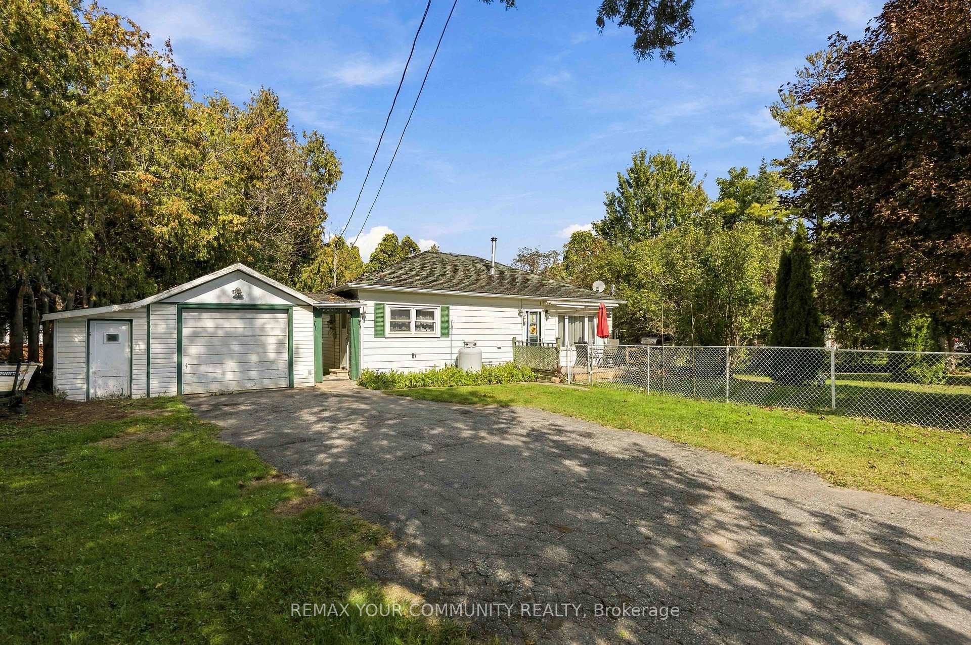 Photo 2 of 85 Catering Road, Georgina, Sutton & Jackson's Point — HOMEH