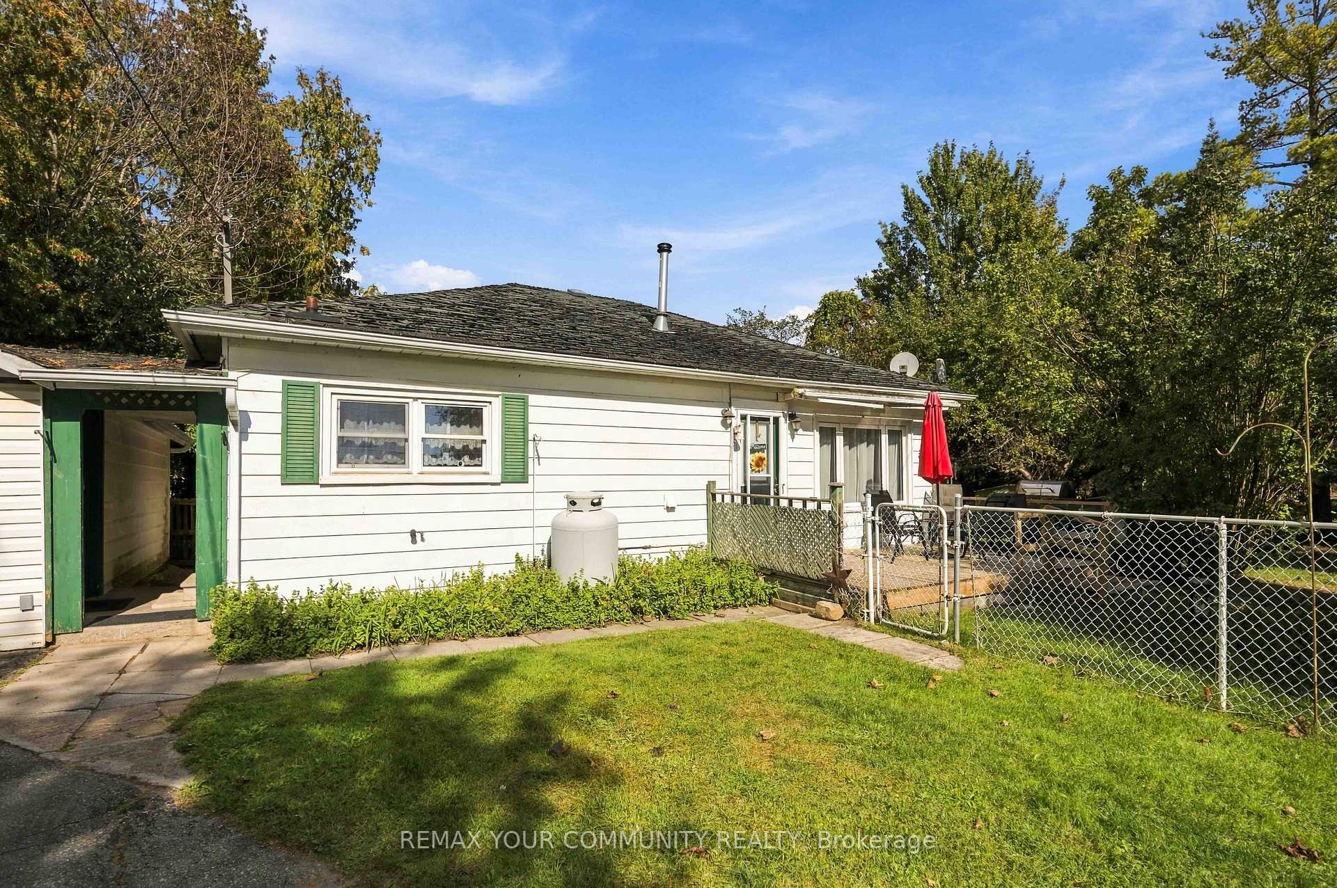 Photo 3 of 85 Catering Road, Georgina, Sutton & Jackson's Point — HOMEH