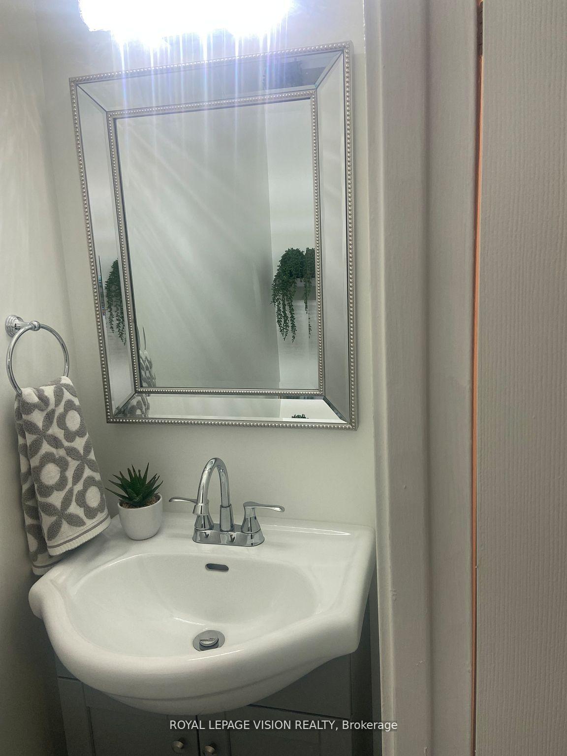 Photo 6 of Unit 205, 895 Kennedy Road, Scarborough, Ionview — HOMEH