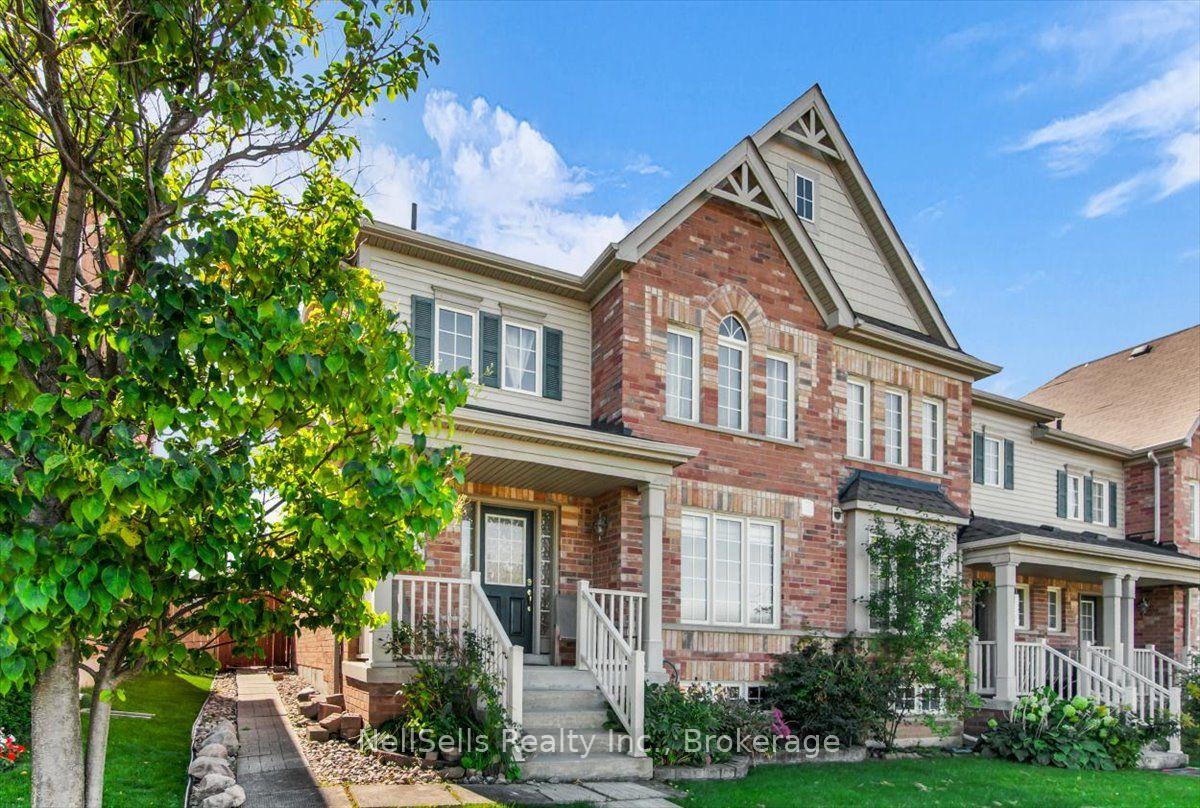 Photo 2 of 39 Warnford Circle, Ajax, Northeast Ajax — HOMEH