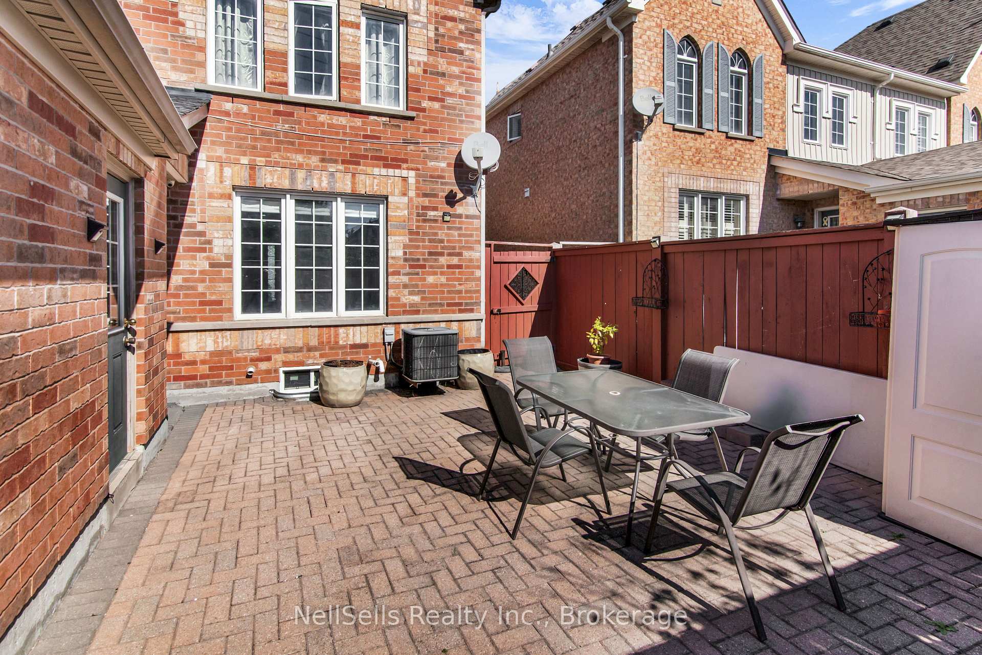Photo 39 of 39 Warnford Circle, Ajax, Northeast Ajax — HOMEH