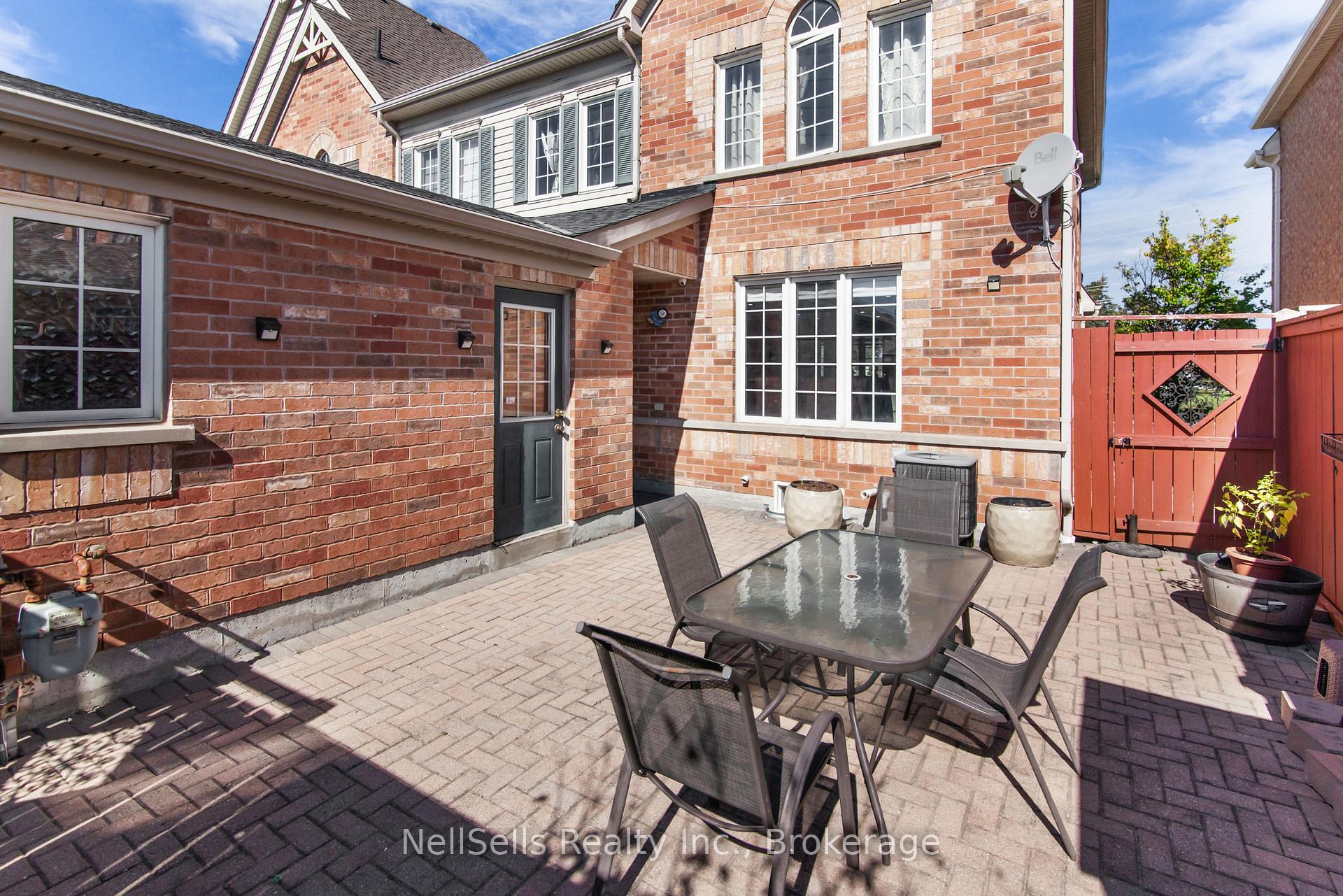 Photo 40 of 39 Warnford Circle, Ajax, Northeast Ajax — HOMEH