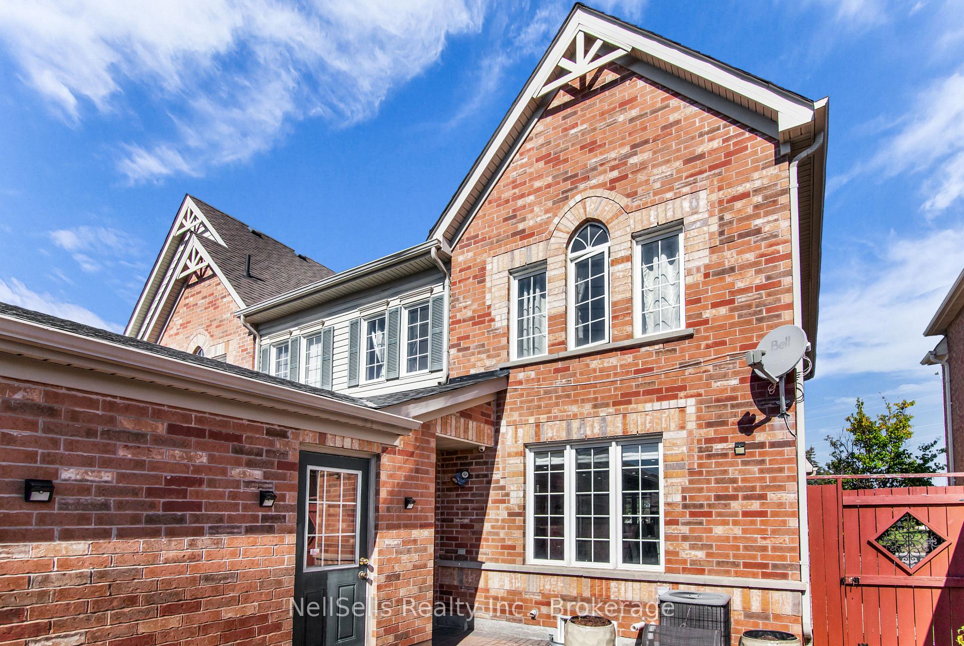 Photo 43 of 39 Warnford Circle, Ajax, Northeast Ajax — HOMEH