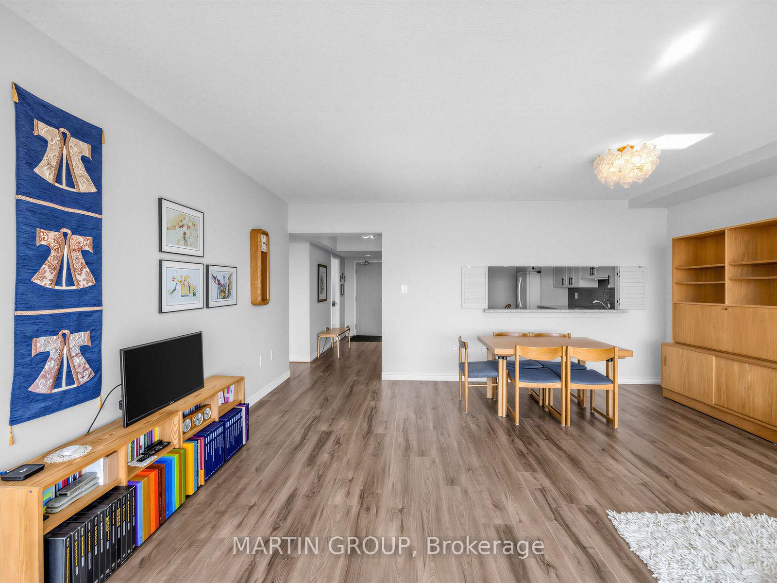 Photo 6 of Unit PH306, 1271 Walden Circle, Mississauga, Clarkson — HOMEH