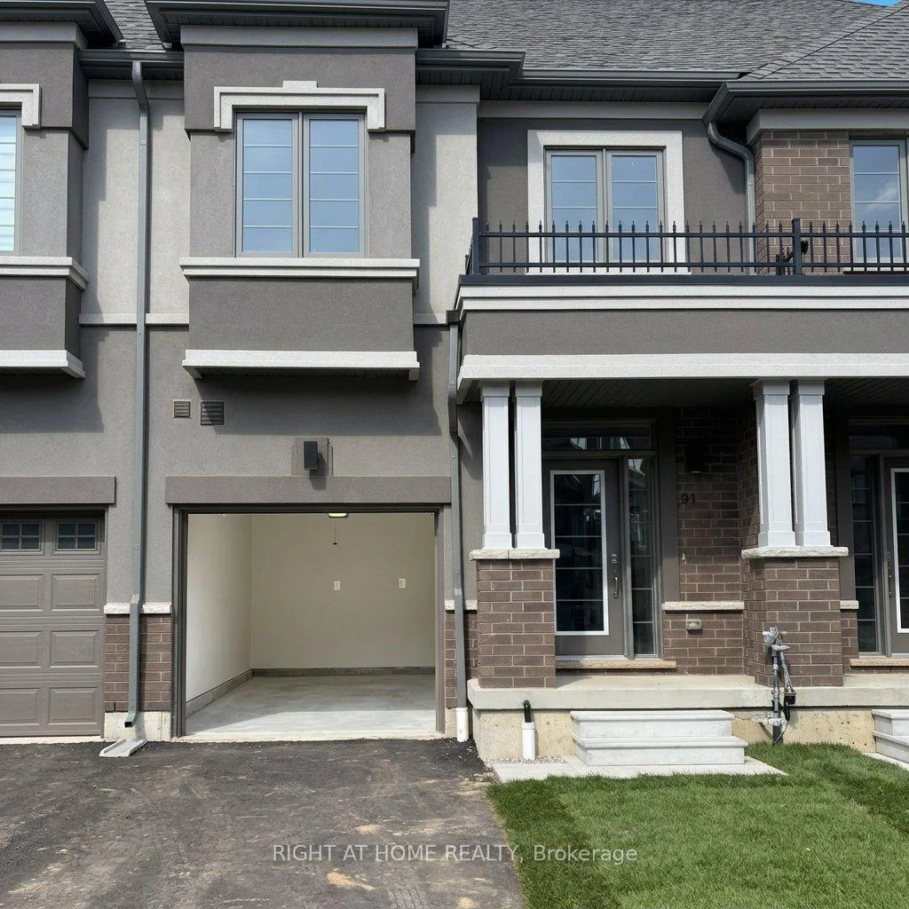 Front of Unit 91, 660 Colbourne Street W