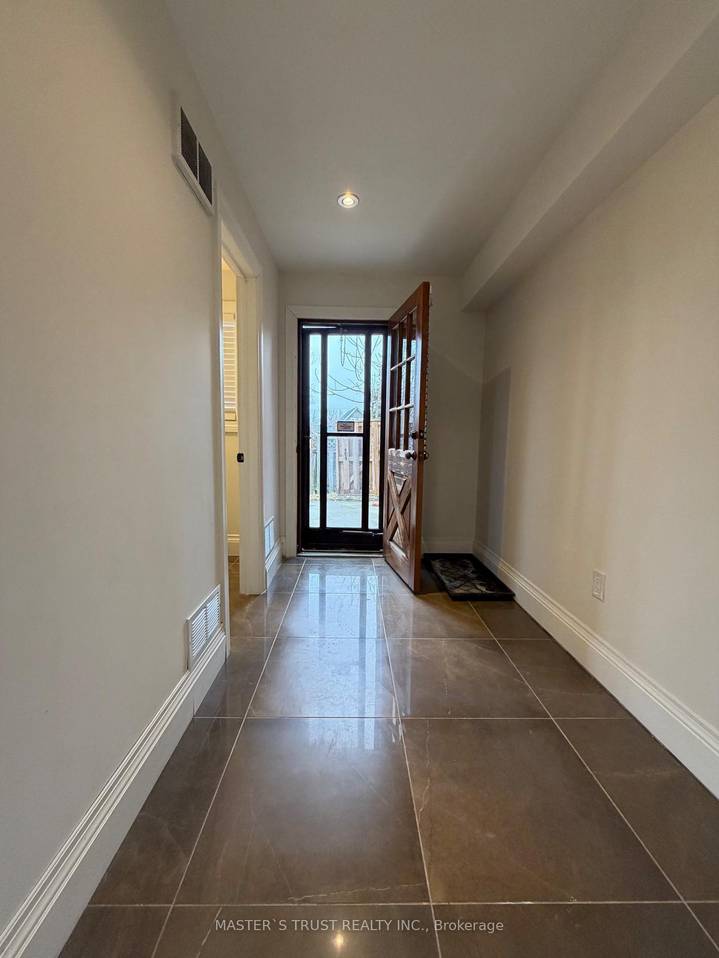 Photo 5 of Unit Ground, 30 Patton Street, King, King City — HOMEH