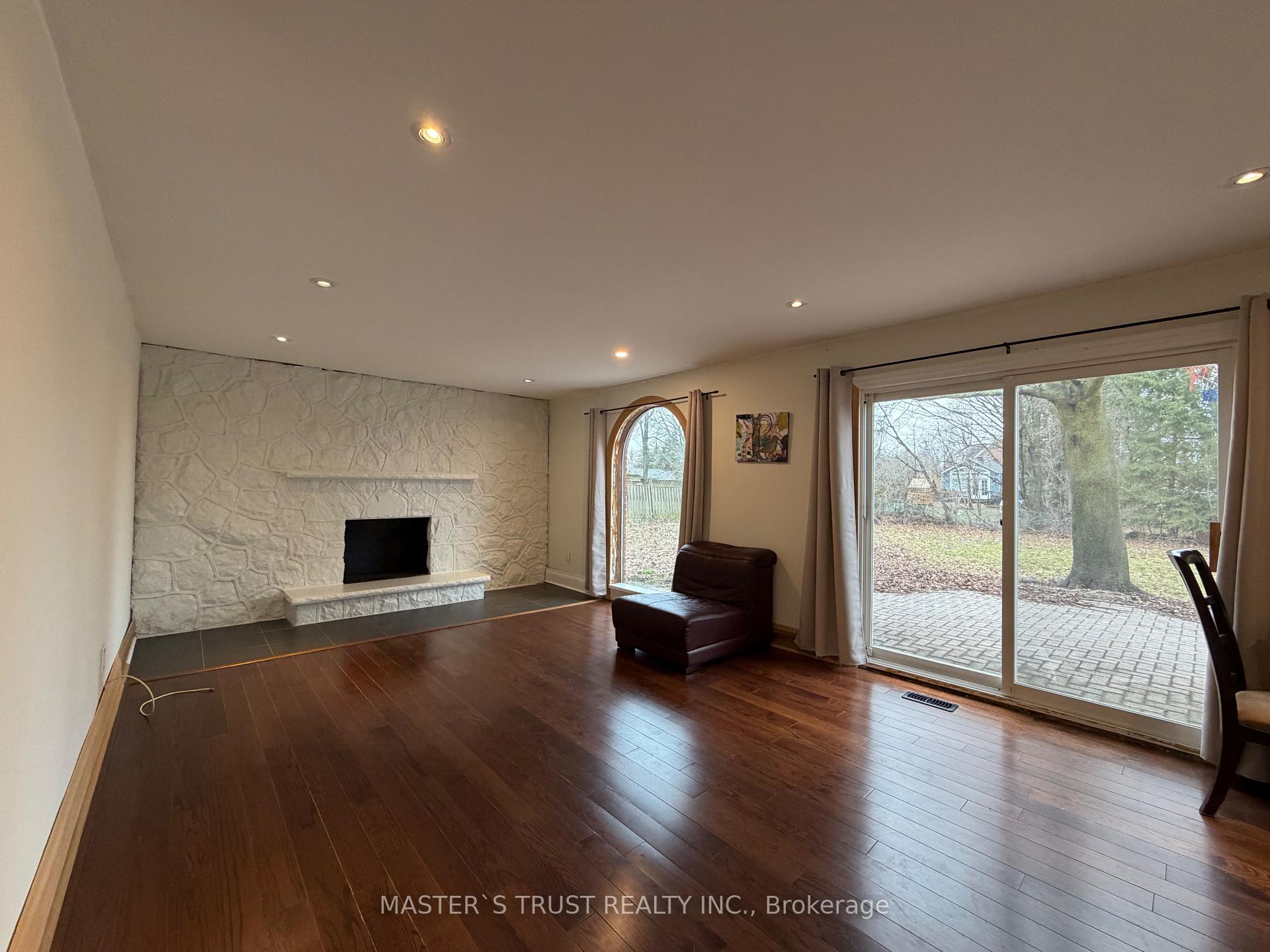 Photo 11 of Unit Ground, 30 Patton Street, King, King City — HOMEH