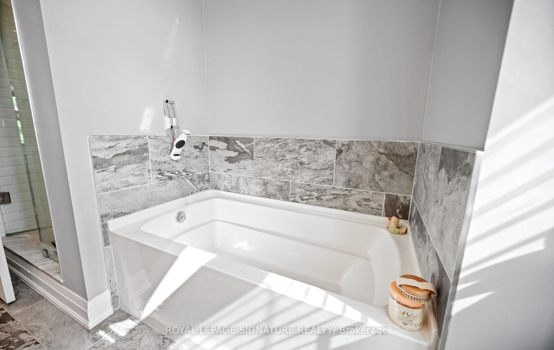 Photo 34 of 2023 Deerview Common, Oakville, Bronte Creek — HOMEH