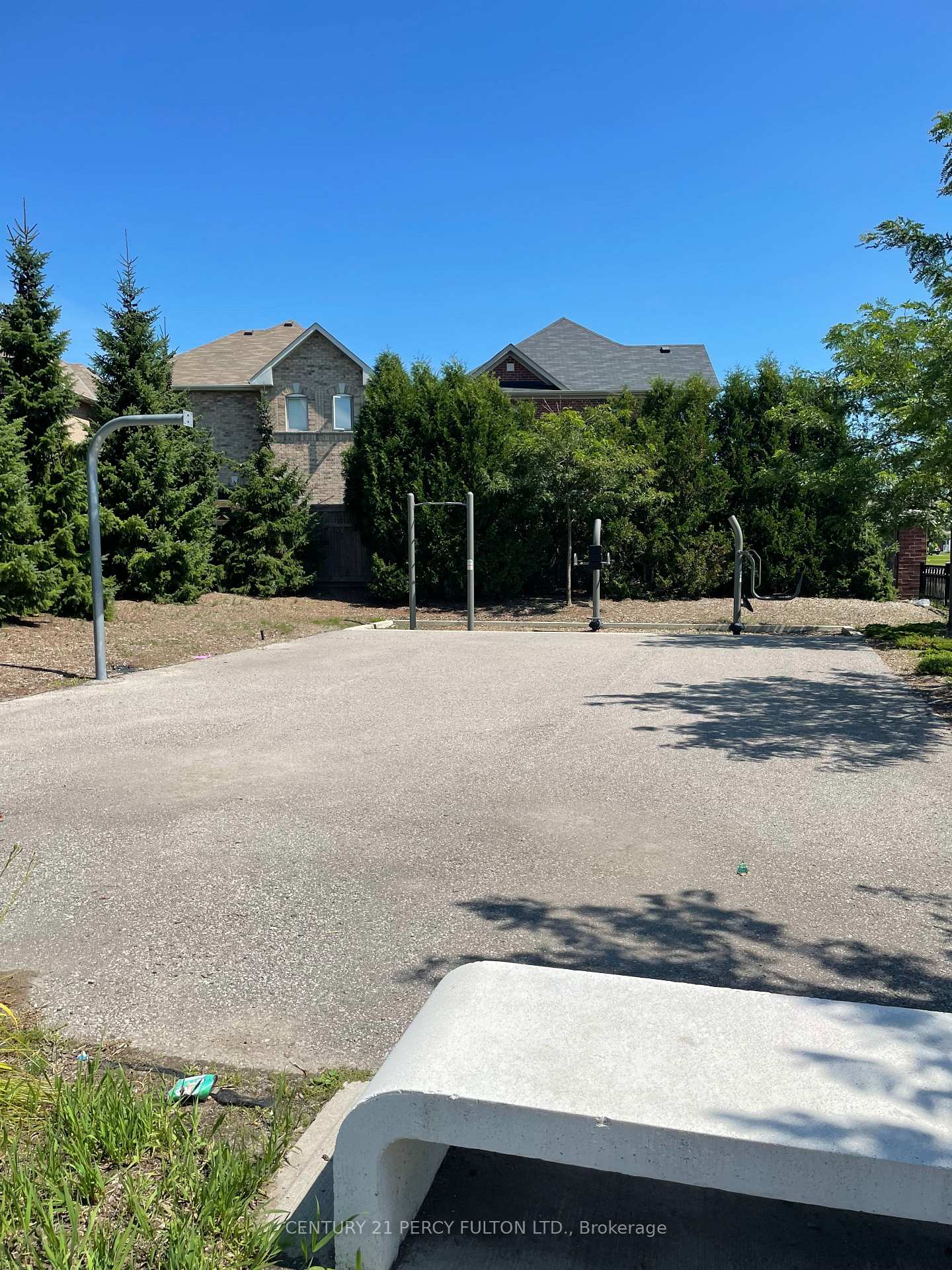 Photo 42 of 64 Ferris Square, Clarington, Courtice — HOMEH
