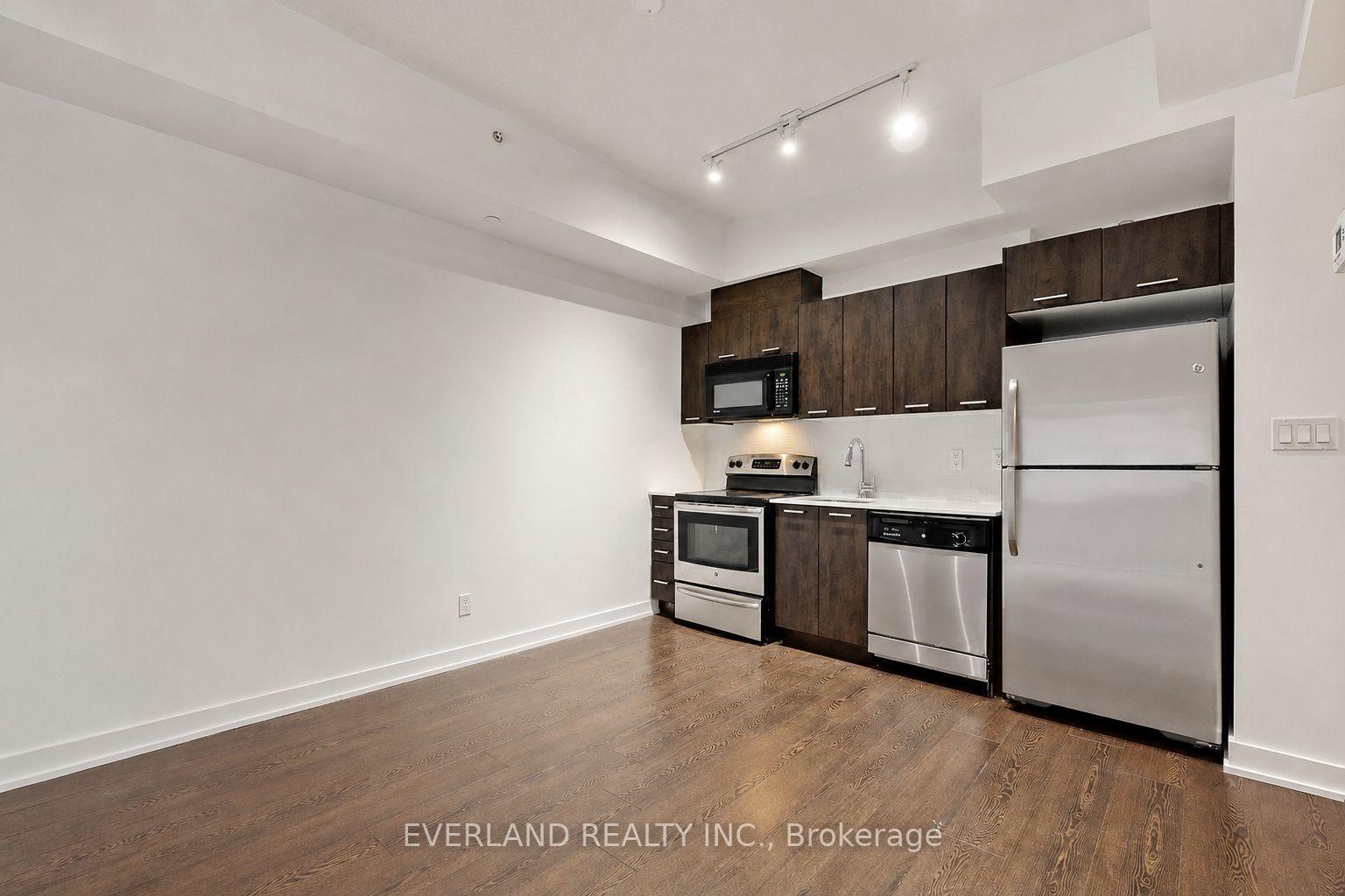 Photo 6 of Unit 201, 20 Bruyeres Mews, Toronto, Niagara — HOMEH