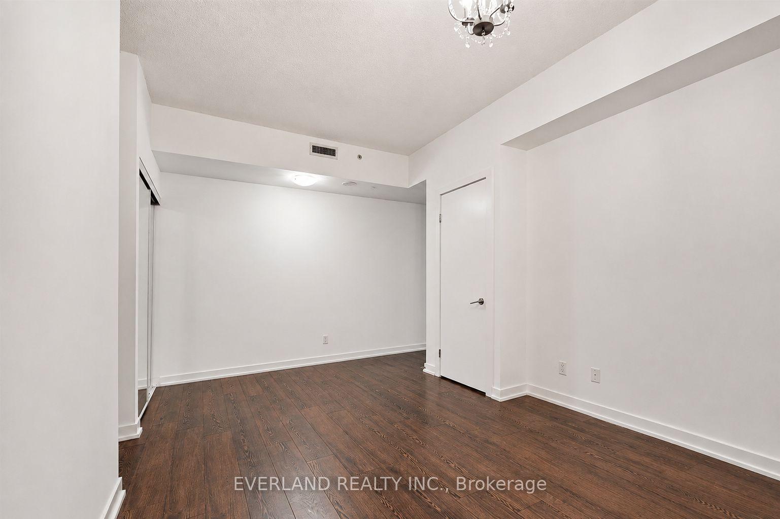 Photo 7 of Unit 201, 20 Bruyeres Mews, Toronto, Niagara — HOMEH