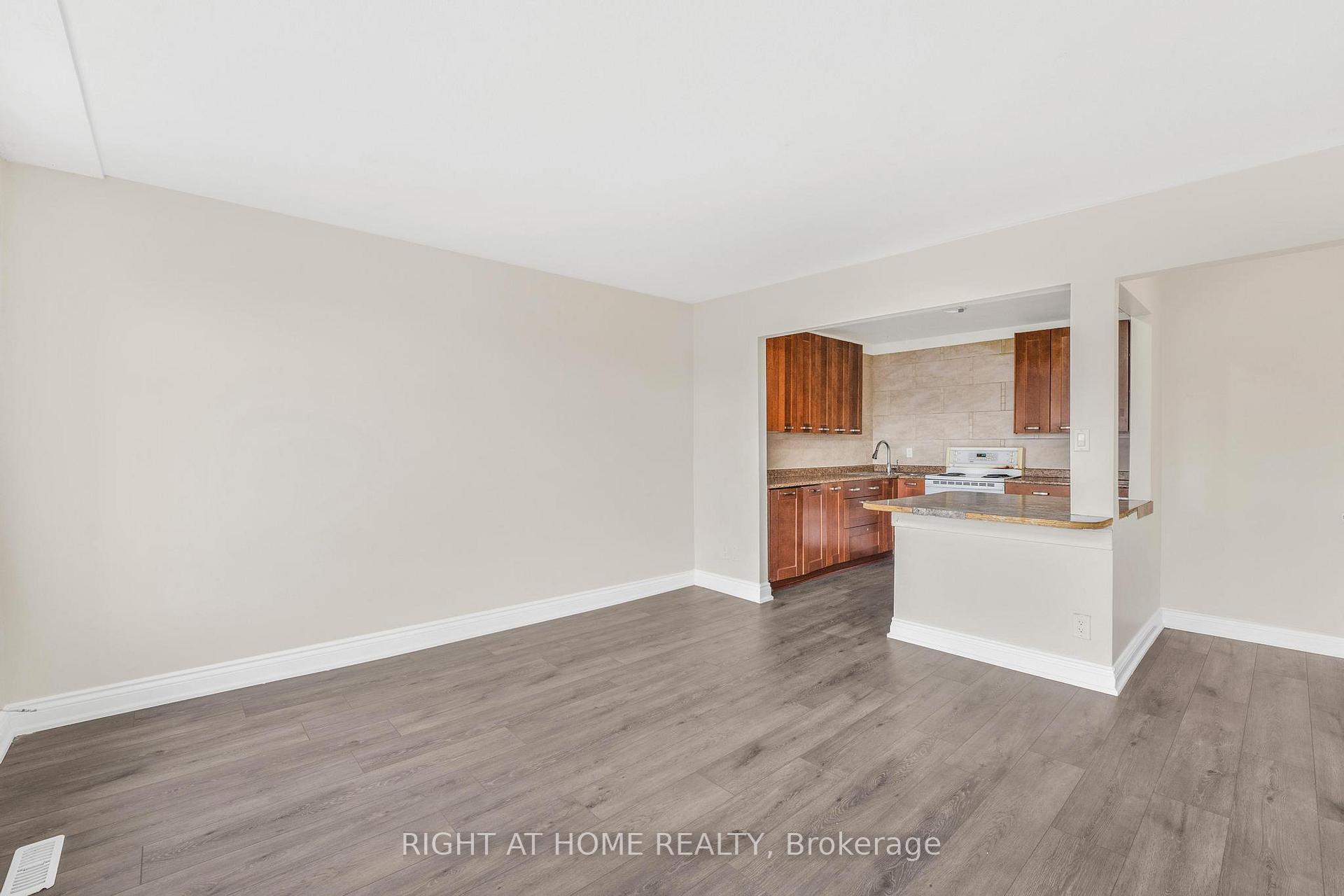 Front of 1698A Eglinton Avenue W