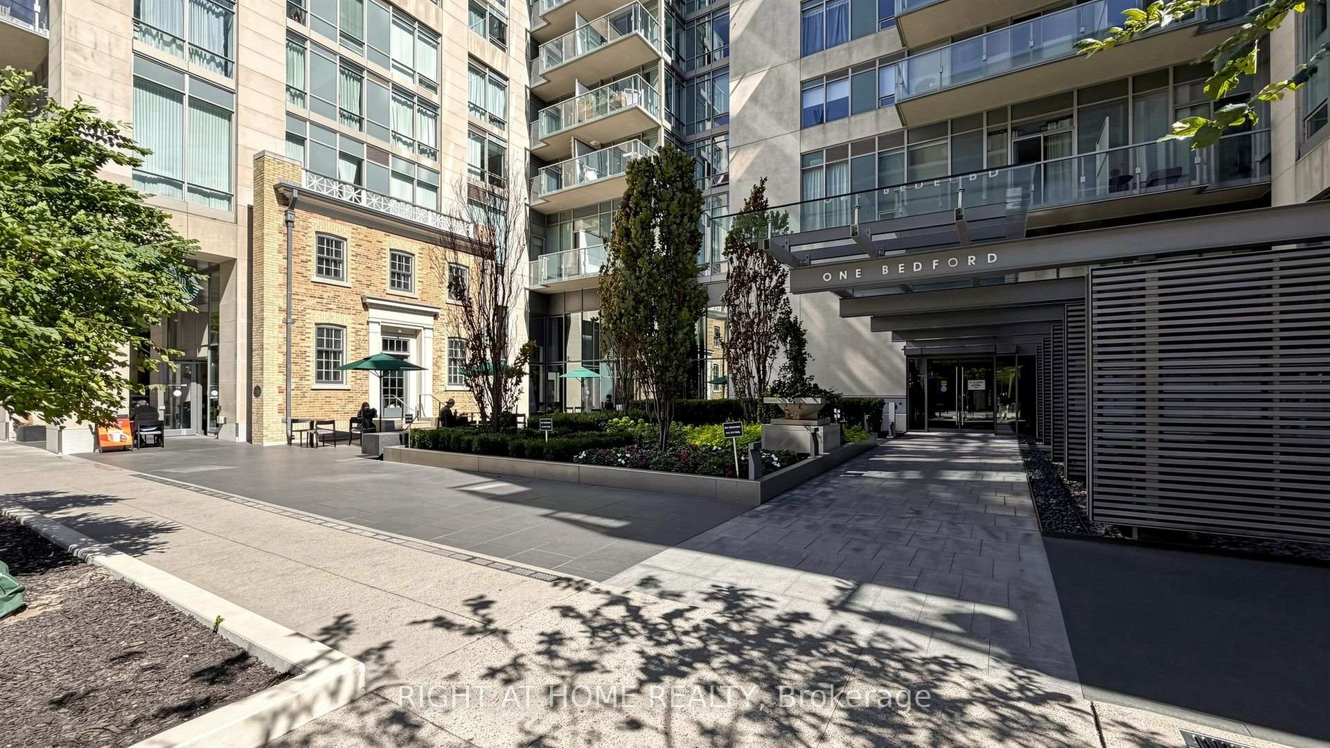 Photo 2 of Unit 422, 1 Bedford Road, Toronto, The Annex — HOMEH