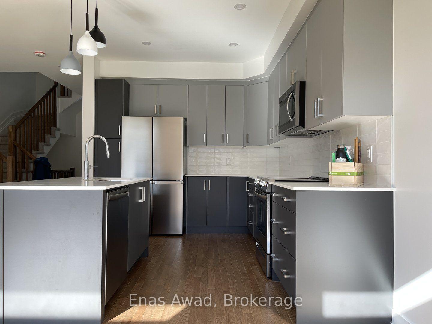 Photo 3 of 54 Overberg Way, Ottawa, Kanata - Emerald Meadows/Trailwest — HOMEH