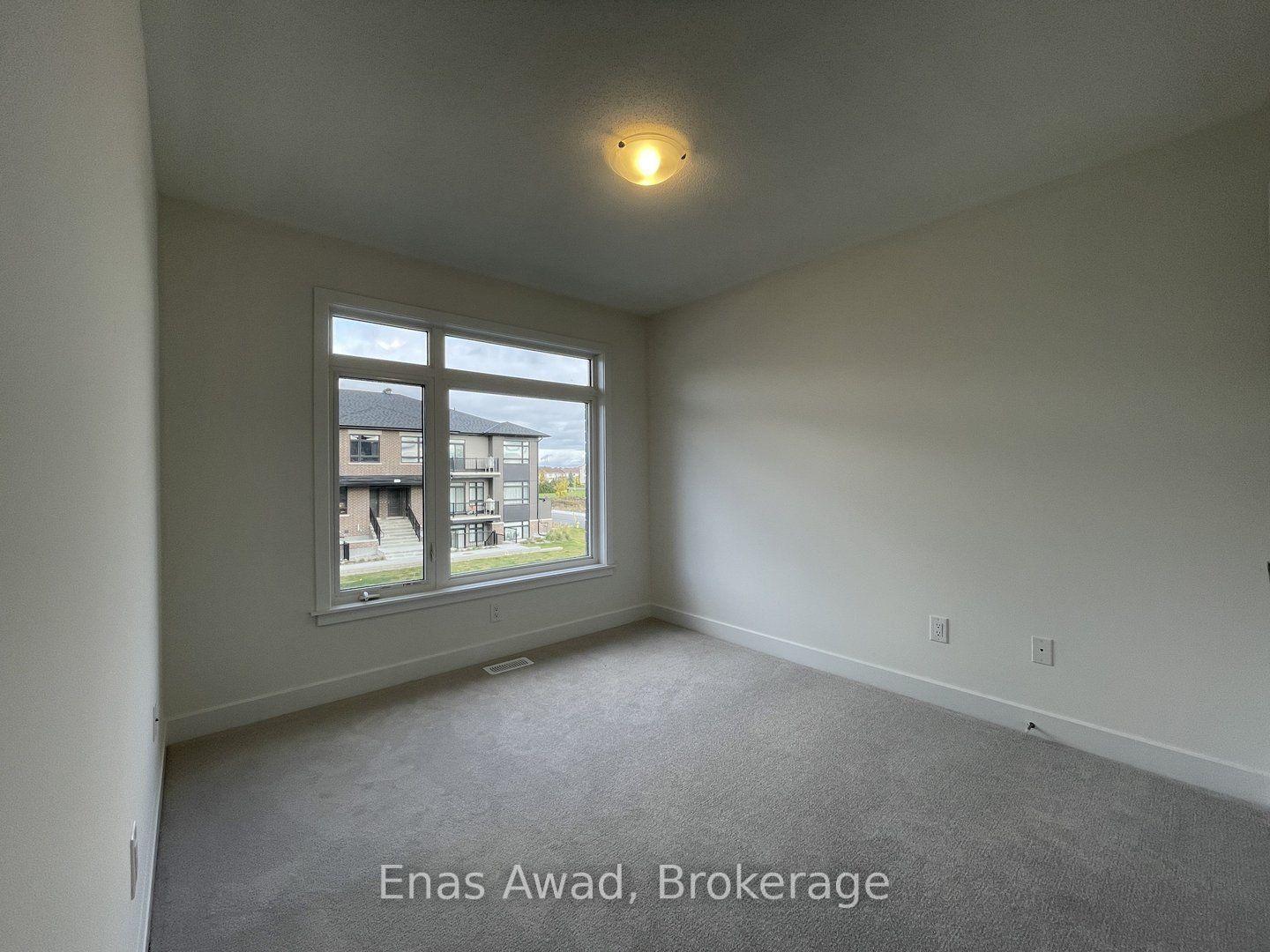 Photo 5 of 54 Overberg Way, Ottawa, Kanata - Emerald Meadows/Trailwest — HOMEH